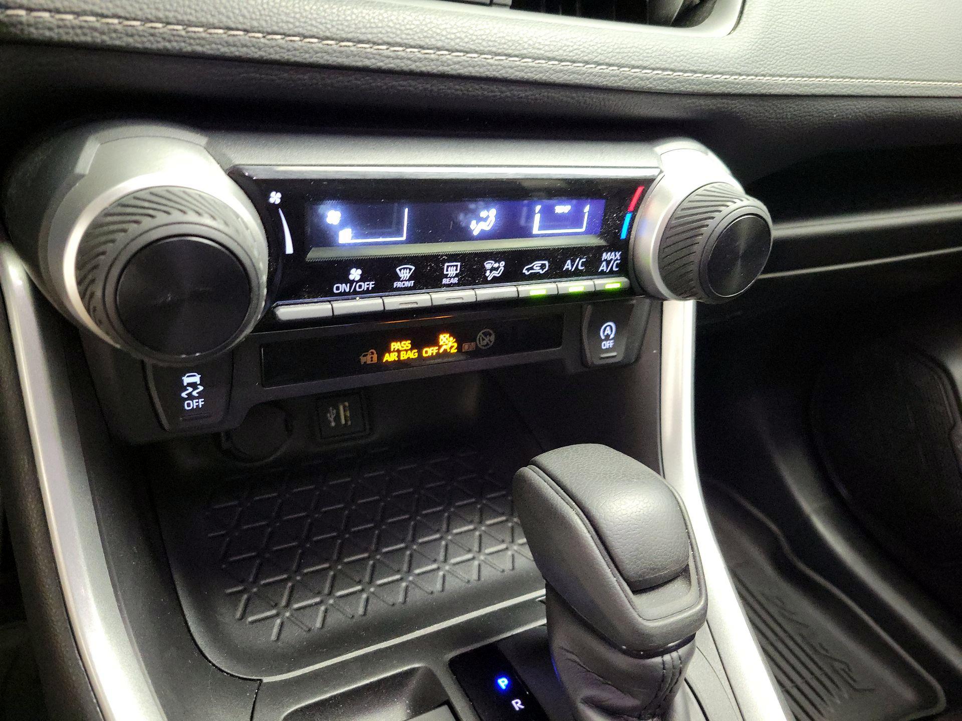 Thumbnail: 2024 Toyota RAV4 - 16