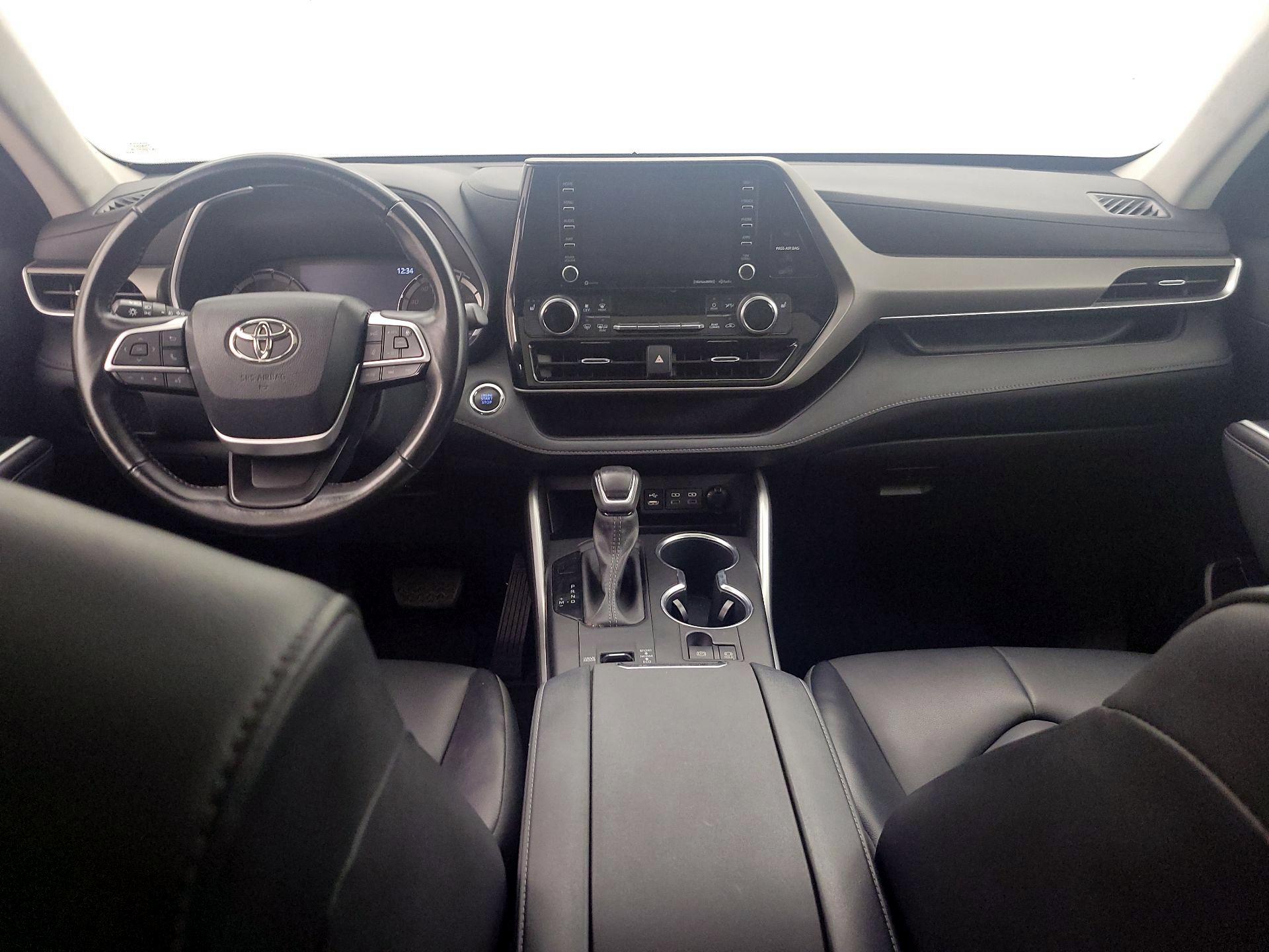 Thumbnail: 2022 Toyota Highlander - 9