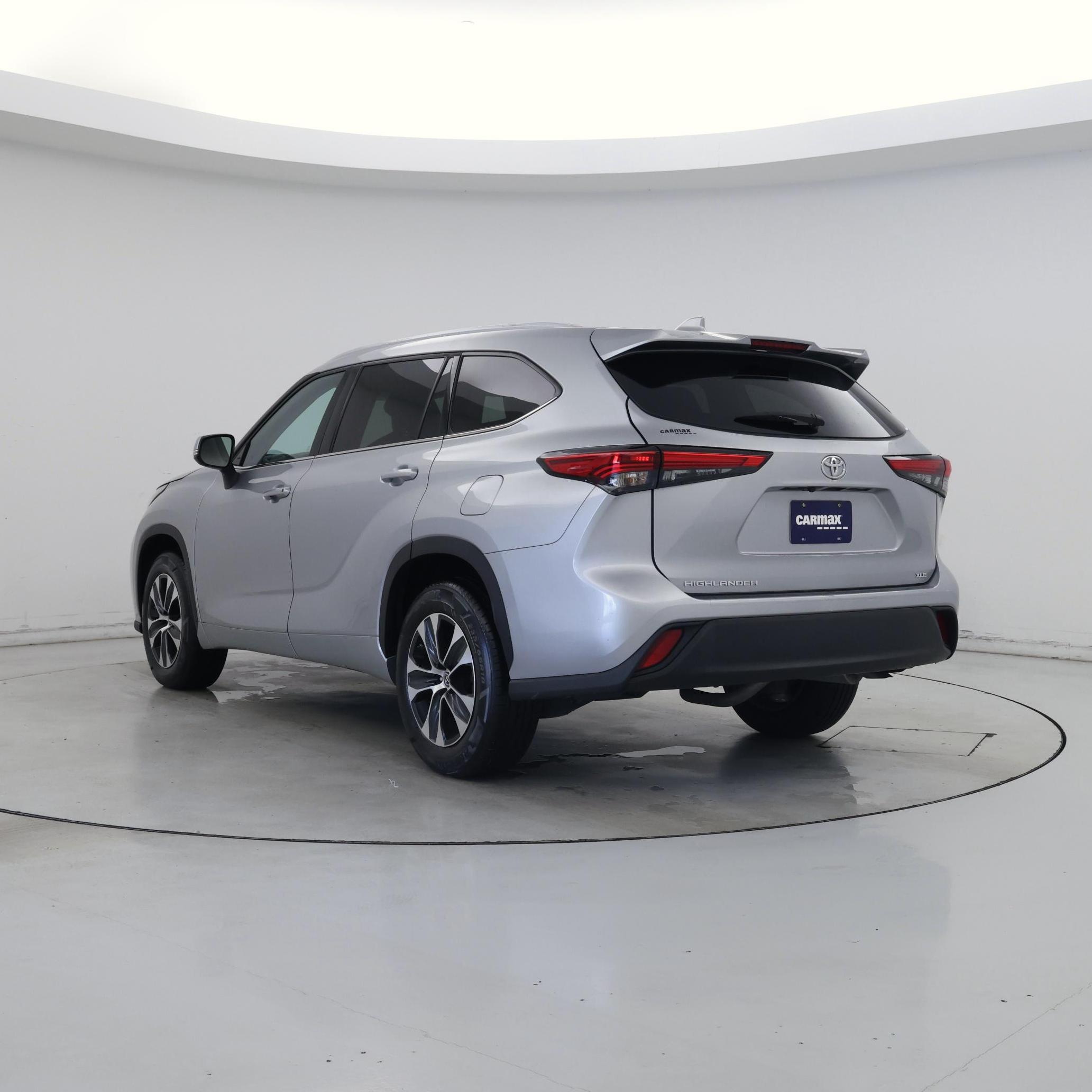 Thumbnail: 2022 Toyota Highlander - 2