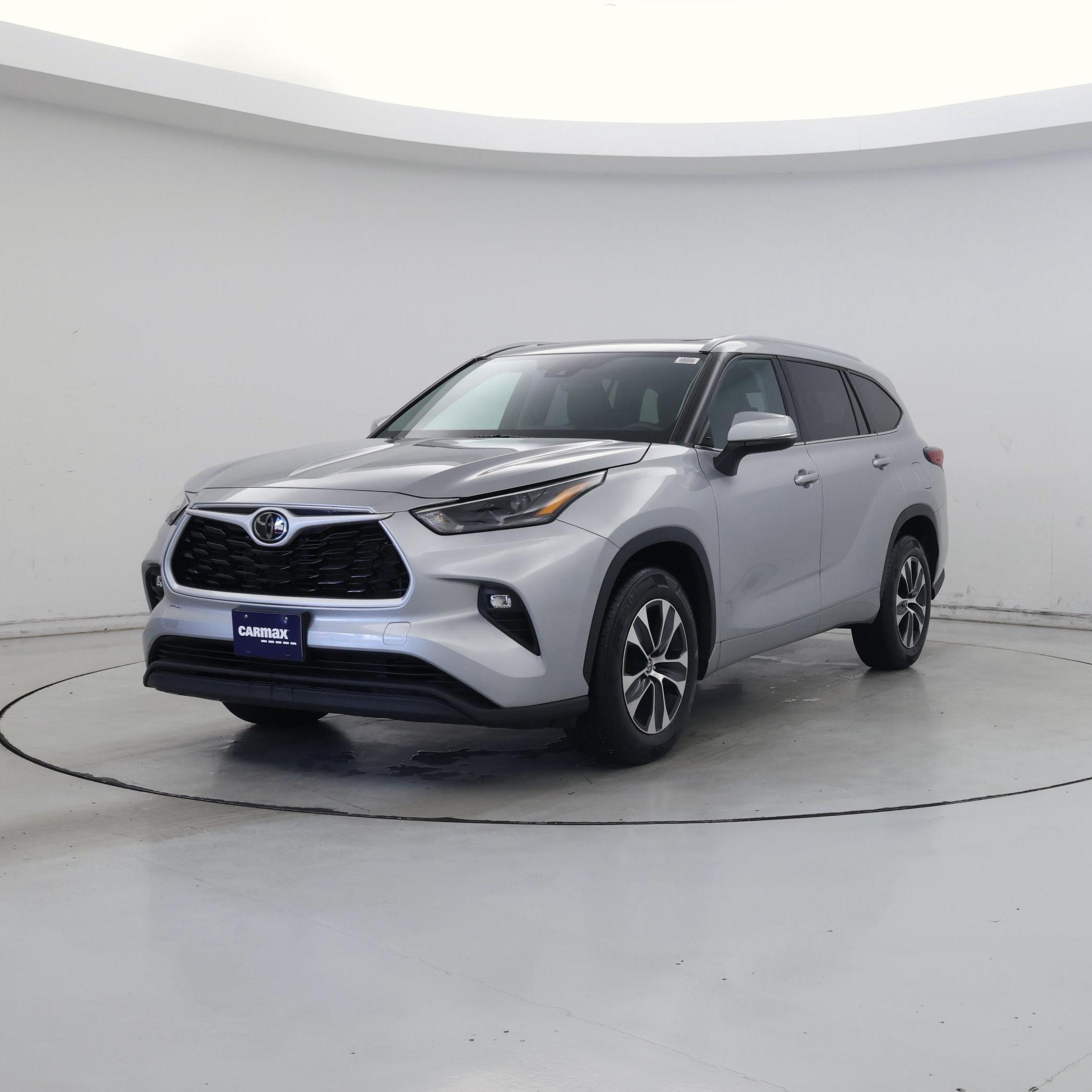 Thumbnail: 2022 Toyota Highlander - 4
