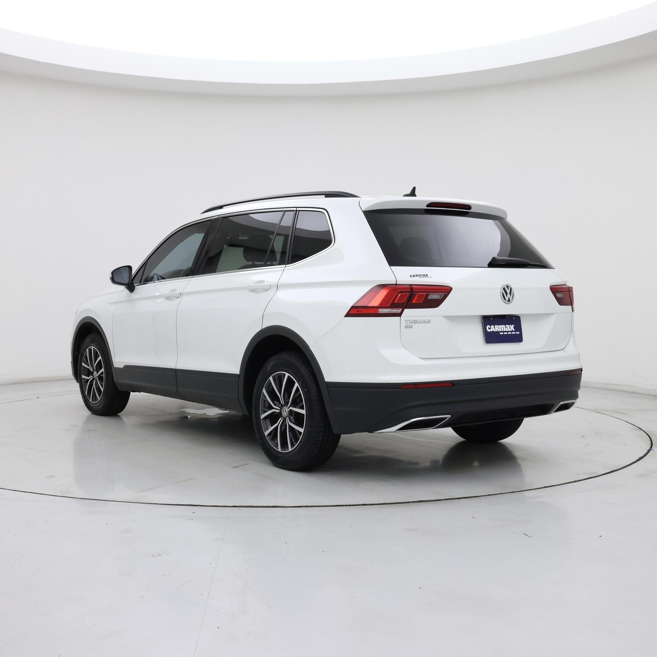 Thumbnail: 2019 Volkswagen Tiguan - 2