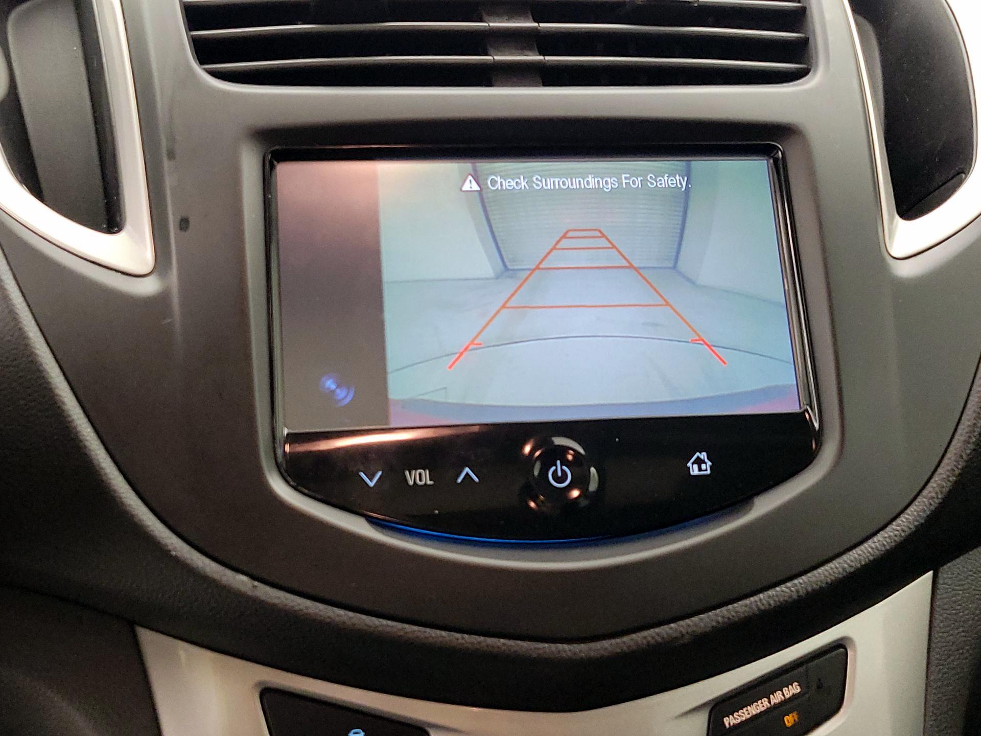 Thumbnail: 2015 Chevrolet Trax - 14