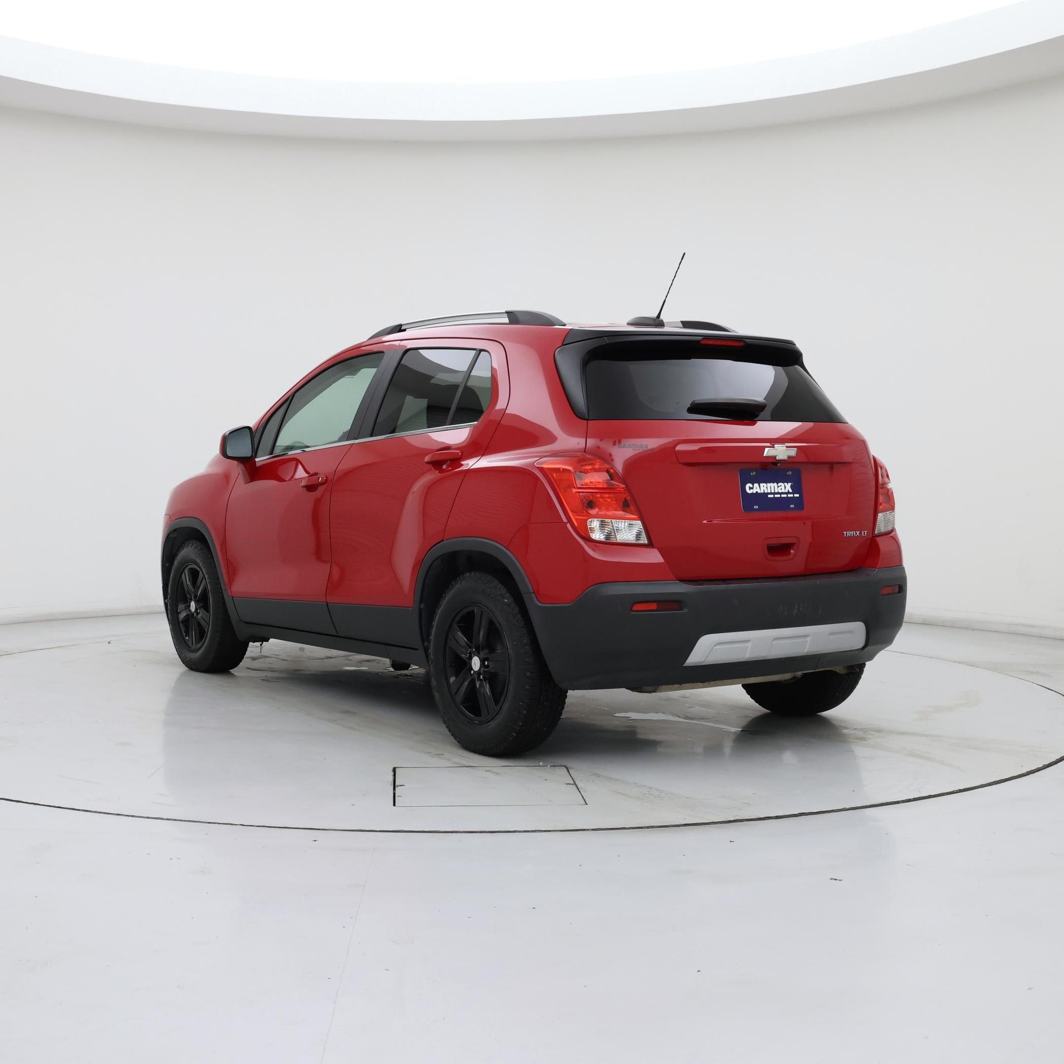 Thumbnail: 2015 Chevrolet Trax - 2