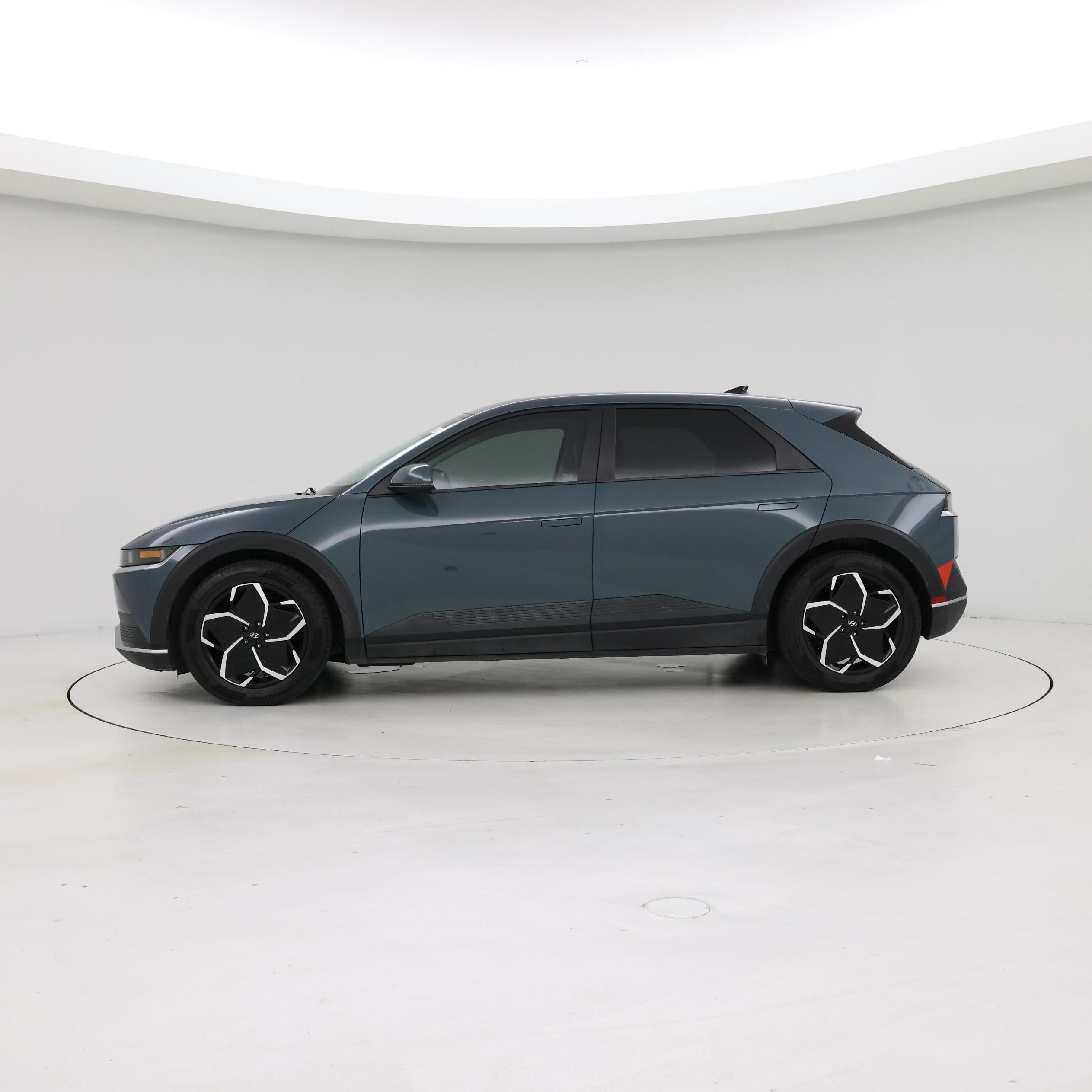 Thumbnail: 2022 Hyundai Ioniq 5 - 3