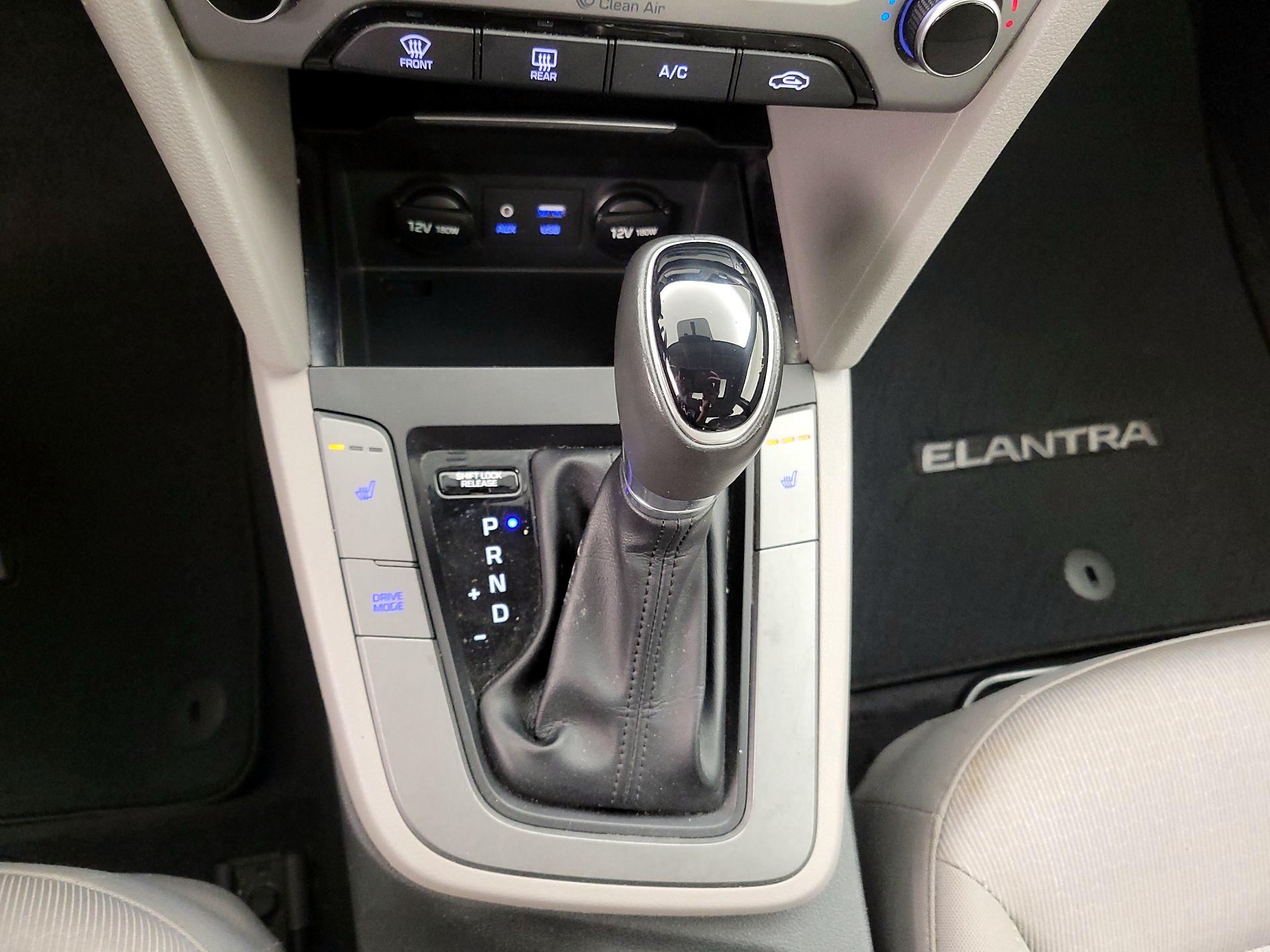 Thumbnail: 2018 Hyundai Elantra - 17