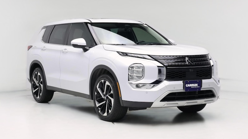 2023 Mitsubishi Outlander SE Hero Image