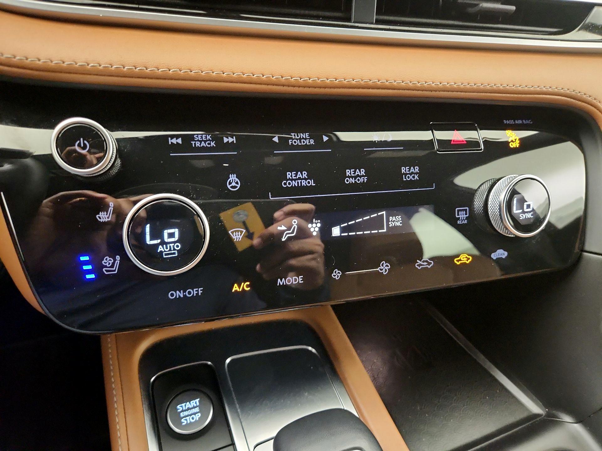 Thumbnail: 2022 INFINITI QX60 - 17