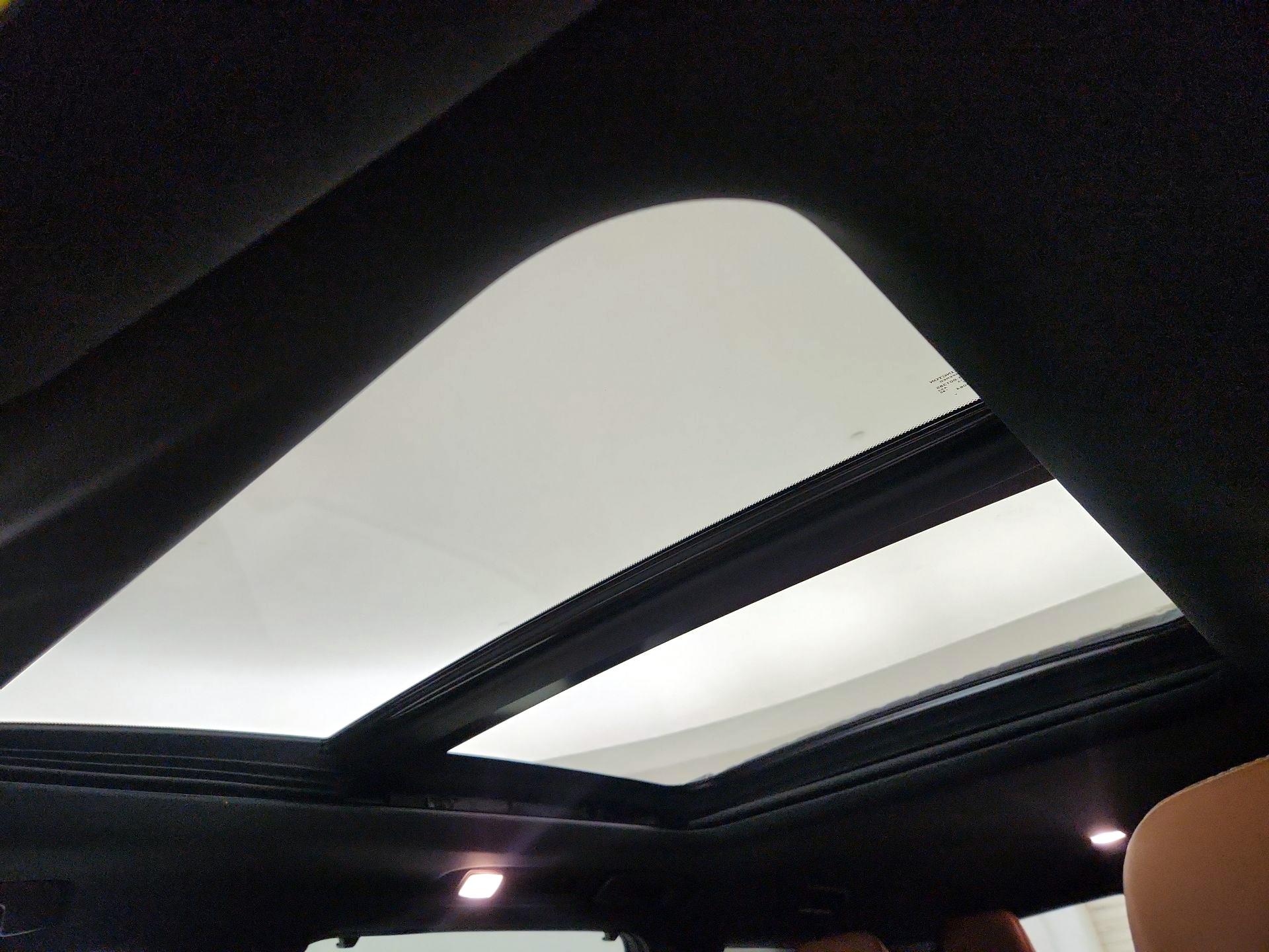 Thumbnail: 2022 INFINITI QX60 - 20