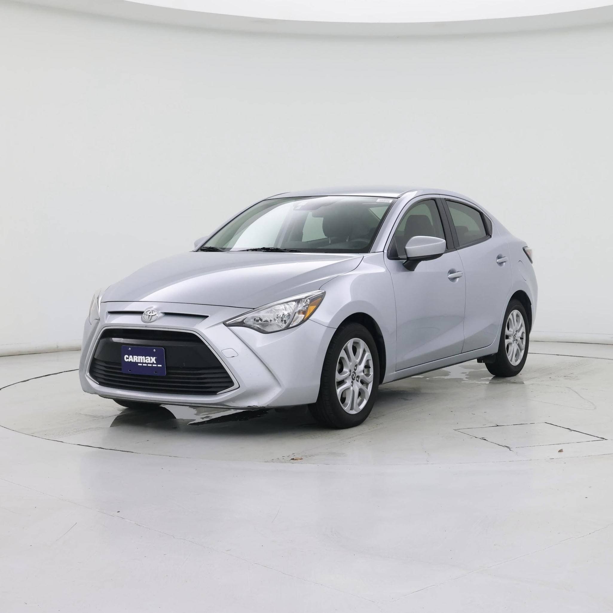 Thumbnail: 2017 Toyota Yaris iA - 4