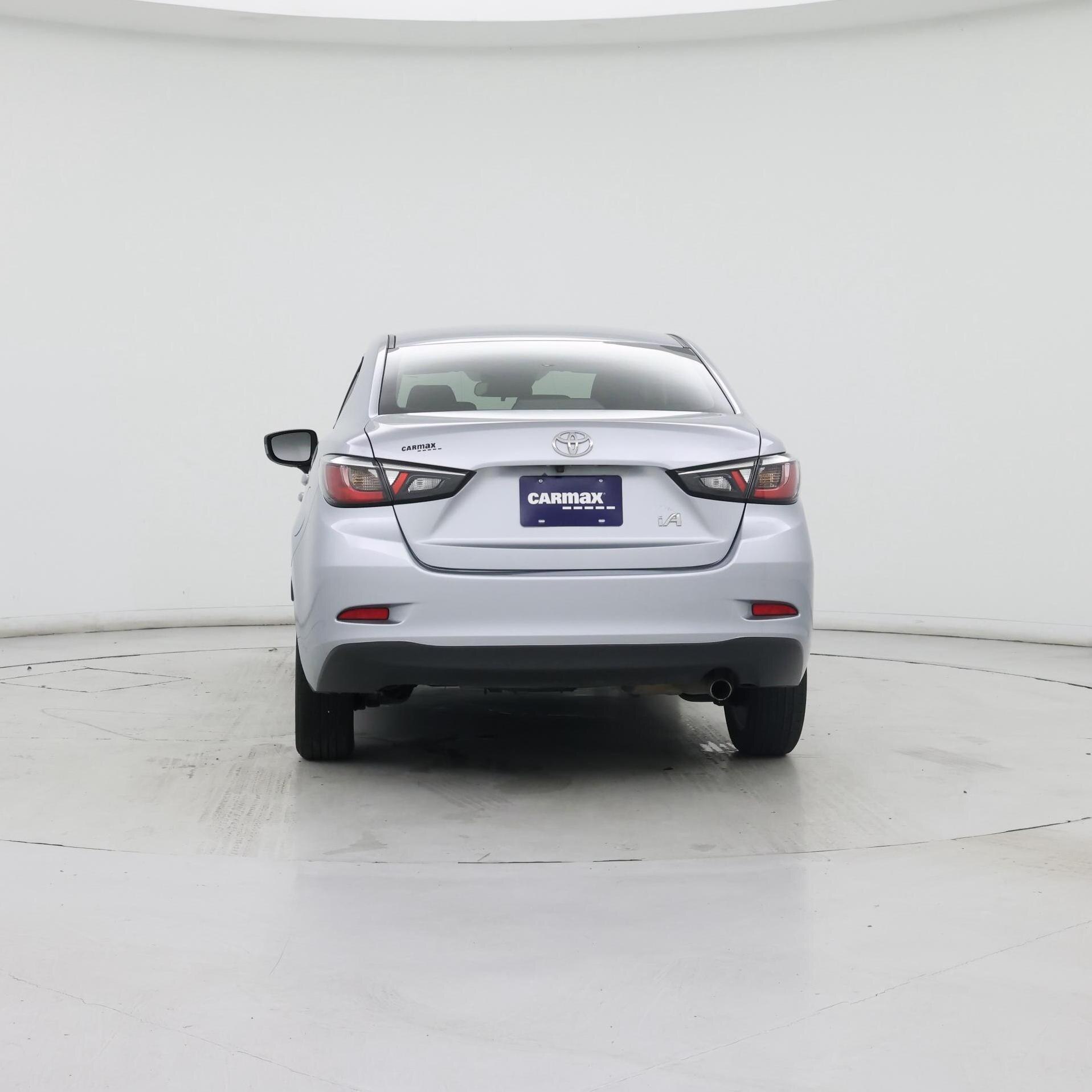 Thumbnail: 2017 Toyota Yaris iA - 6