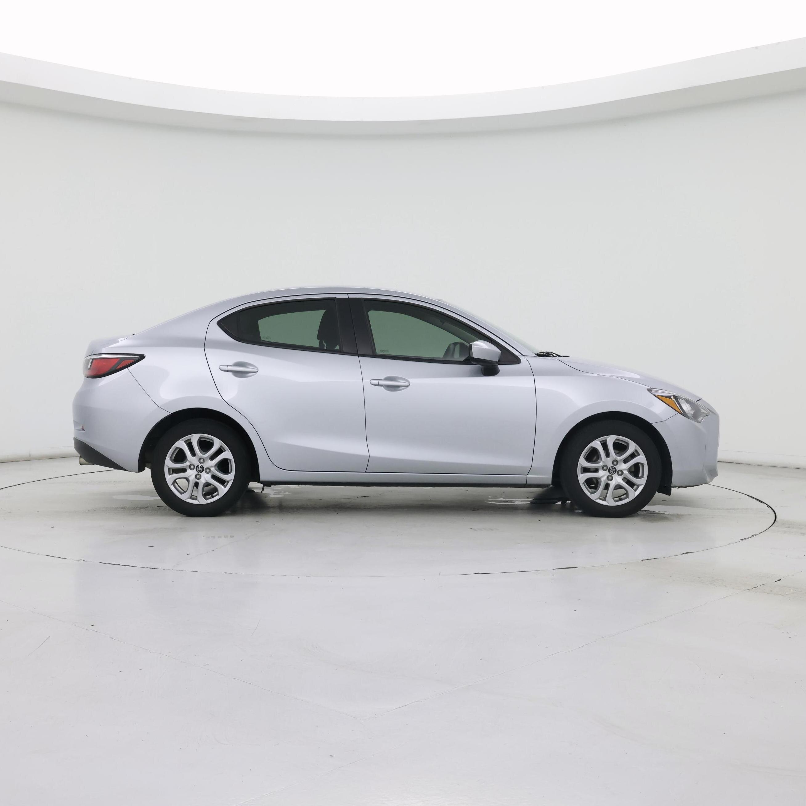 Thumbnail: 2017 Toyota Yaris iA - 7