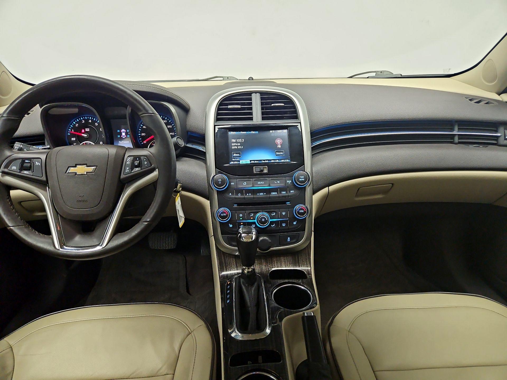 Thumbnail: 2016 Chevrolet Malibu - 9