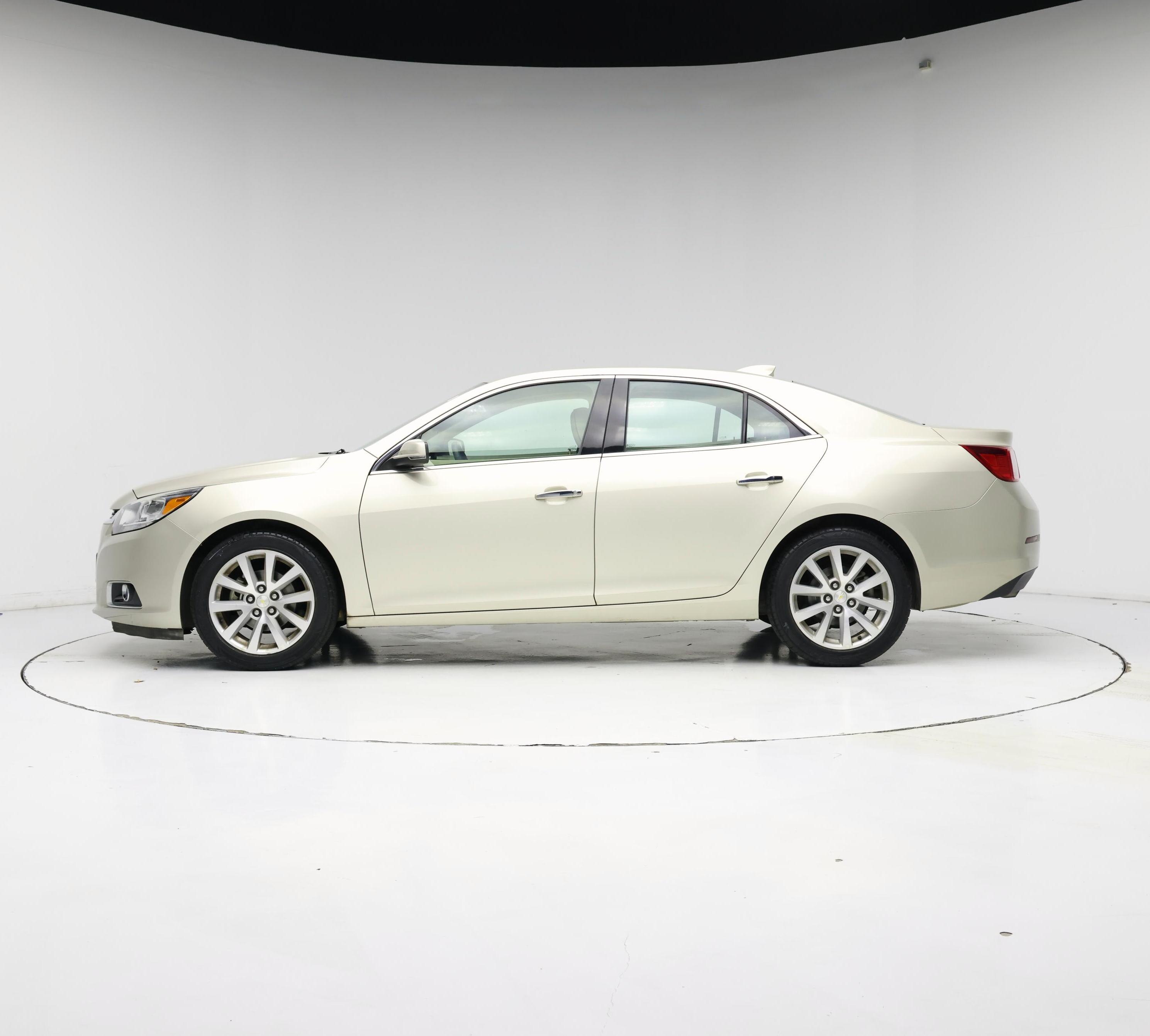 Thumbnail: 2016 Chevrolet Malibu - 3