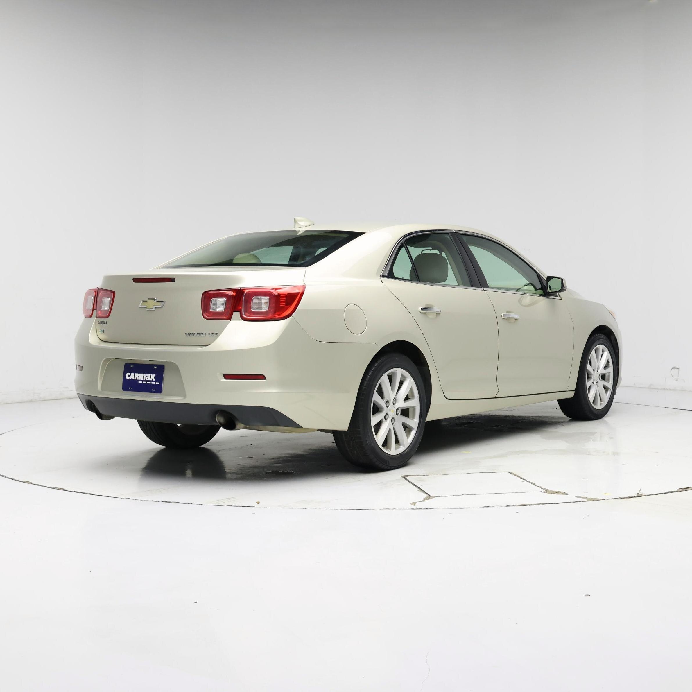 Thumbnail: 2016 Chevrolet Malibu - 8