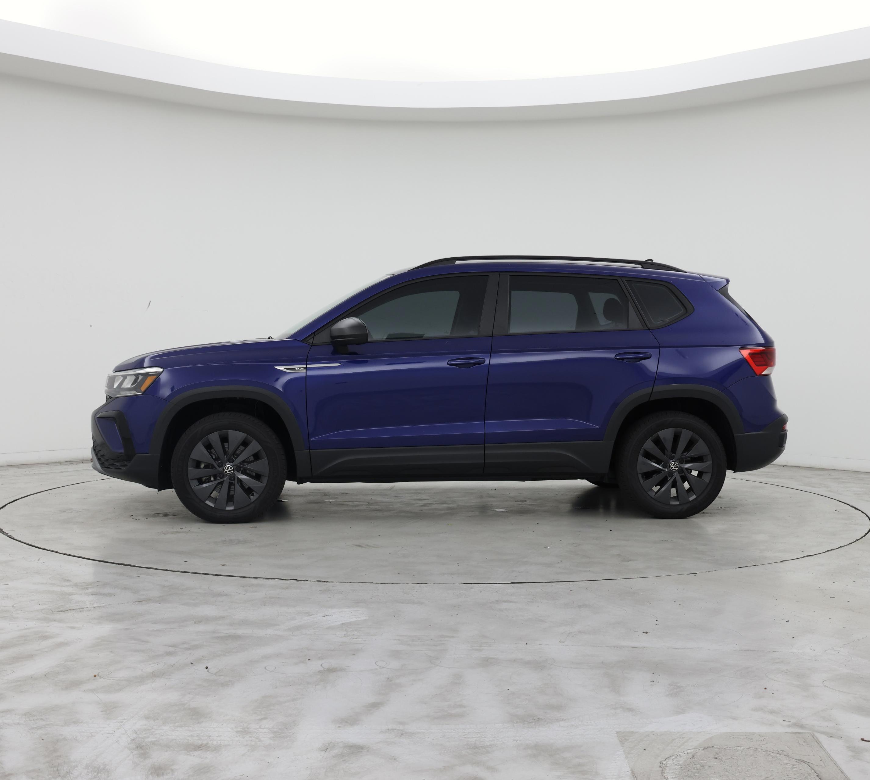 Thumbnail: 2023 Volkswagen Taos - 3