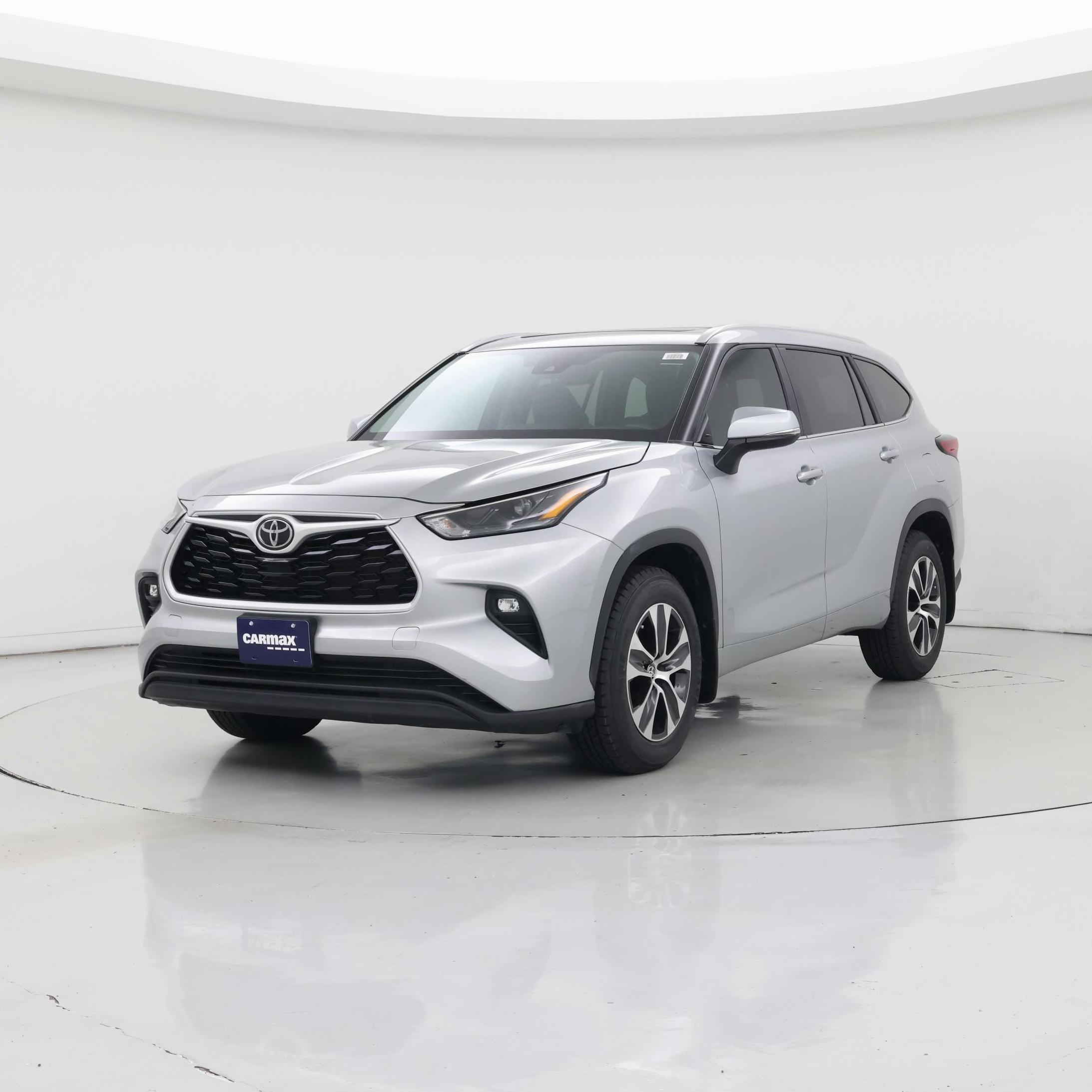 Thumbnail: 2023 Toyota Highlander - 4