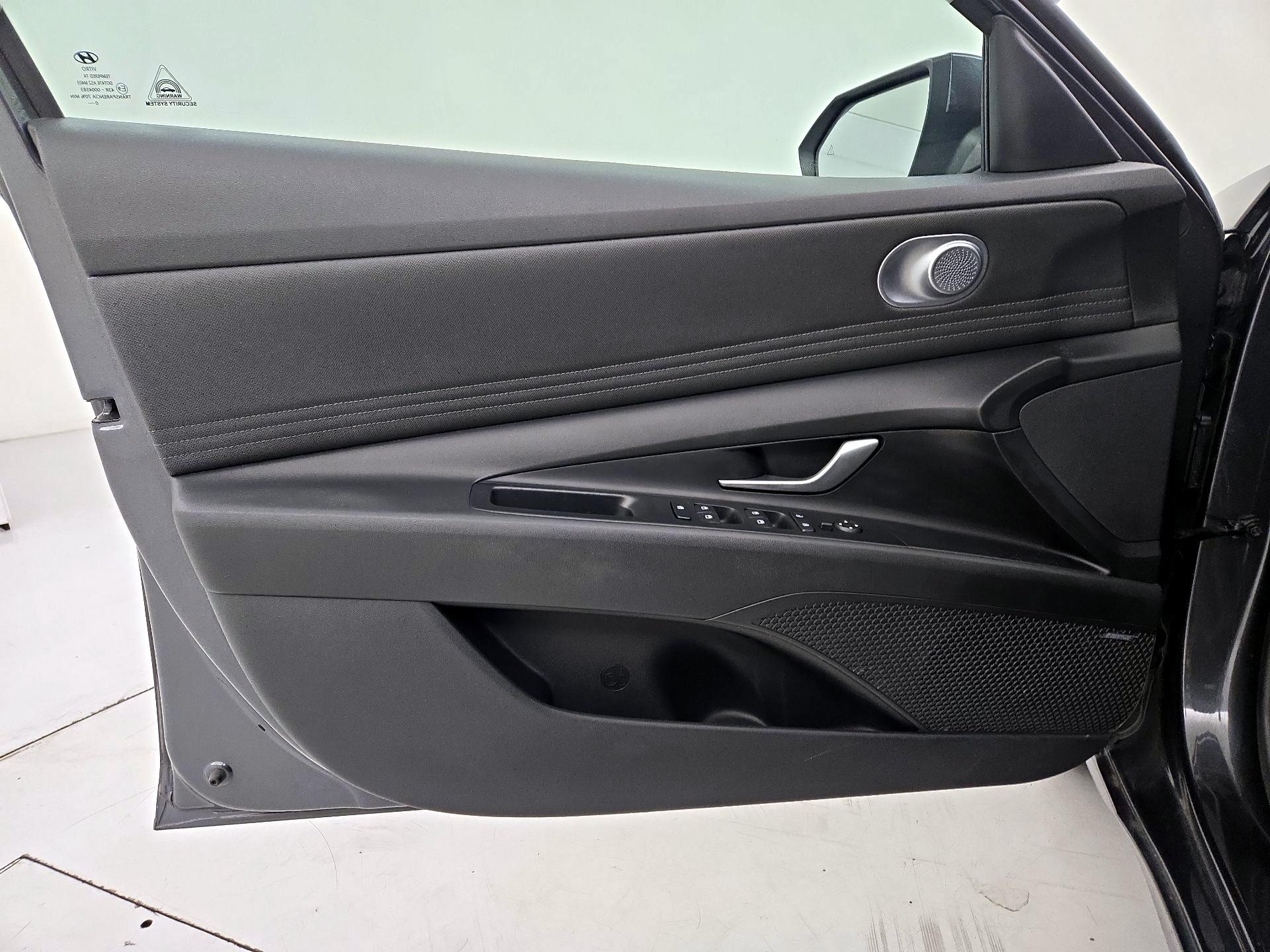 Thumbnail: 2021 Hyundai Elantra - 12
