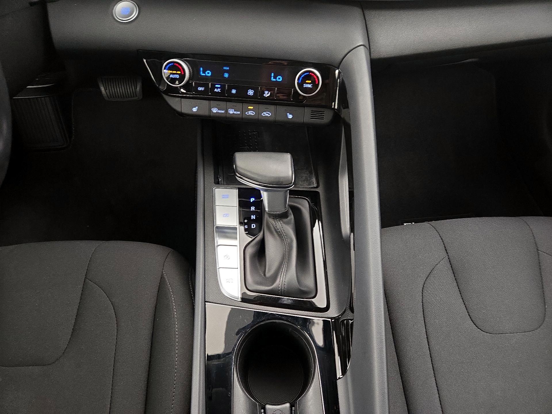 Thumbnail: 2021 Hyundai Elantra - 17