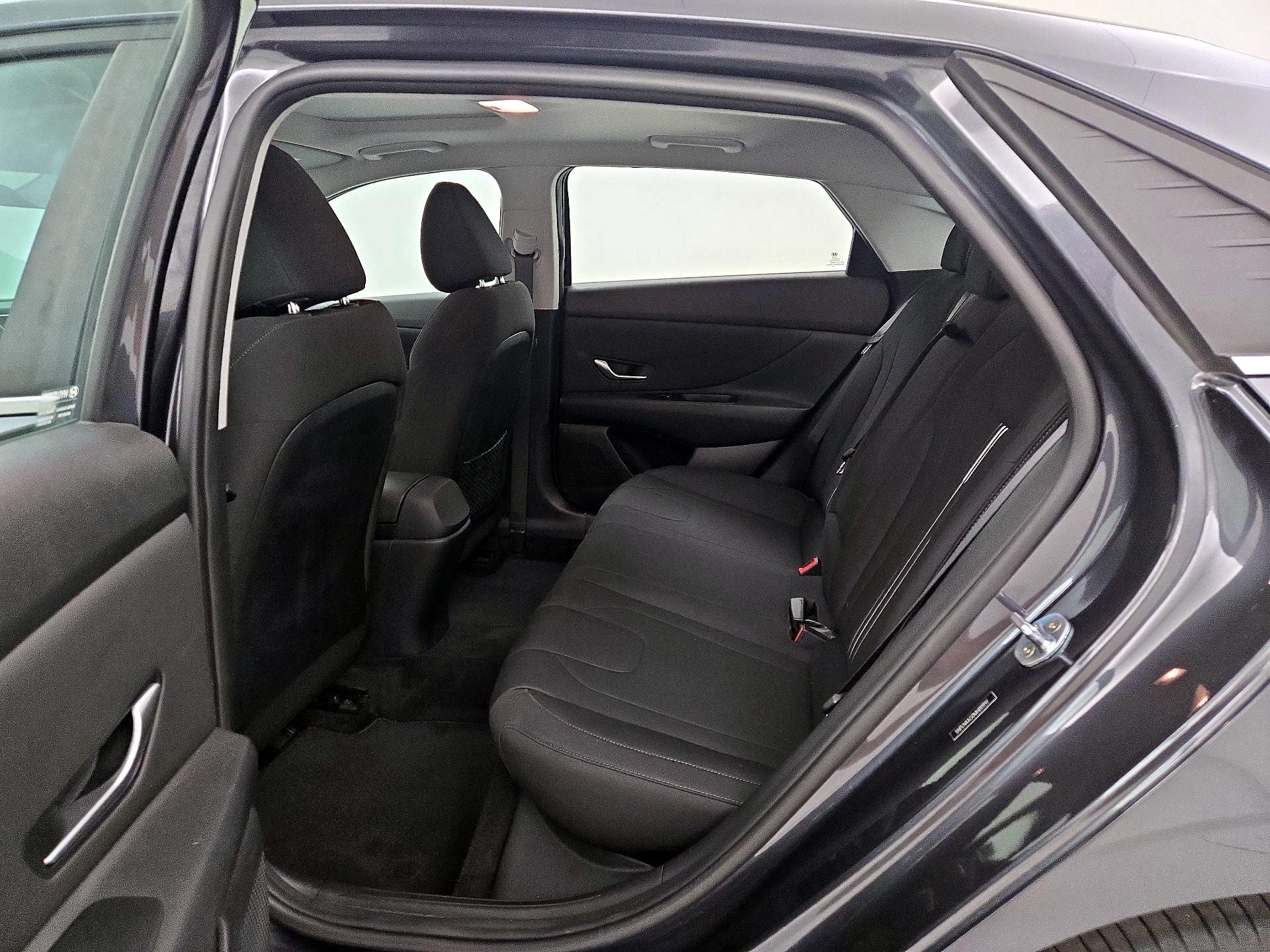 Thumbnail: 2021 Hyundai Elantra - 20
