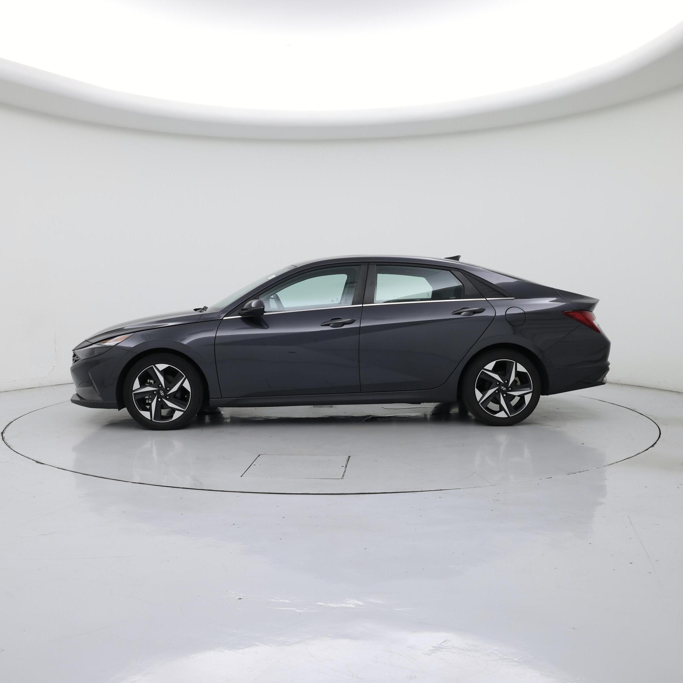 Thumbnail: 2021 Hyundai Elantra - 3