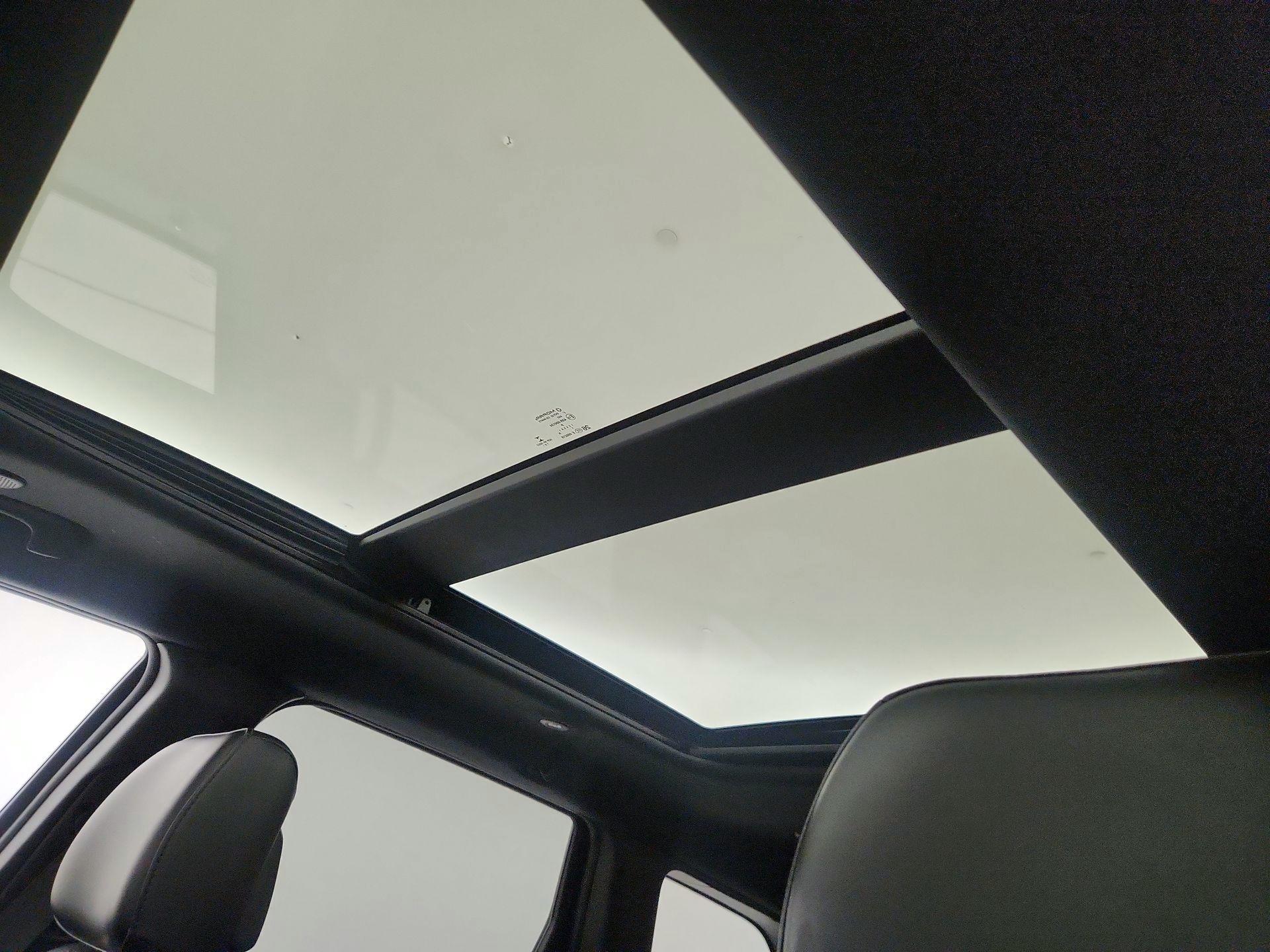 Thumbnail: 2020 Jeep Grand Cherokee - 20