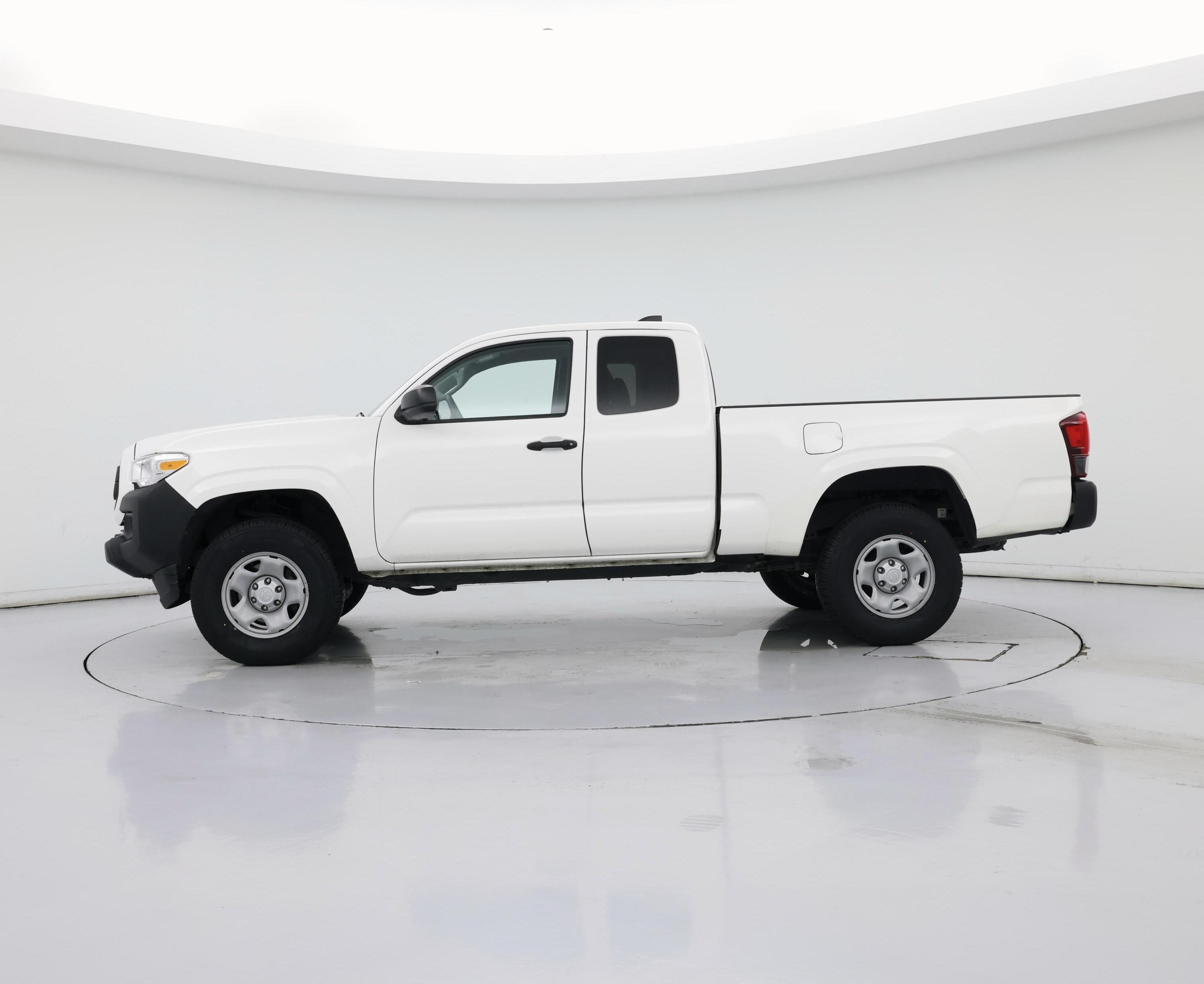 Thumbnail: 2021 Toyota Tacoma - 3