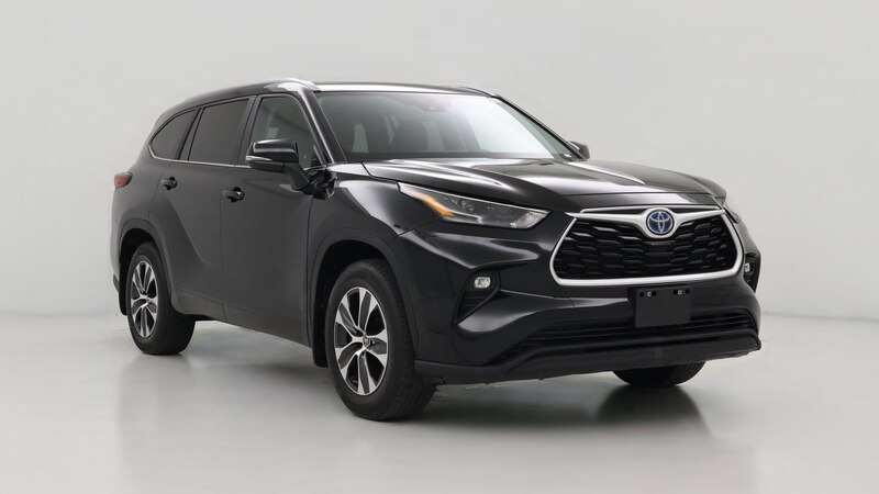 2023 Toyota Highlander XLE Hero Image