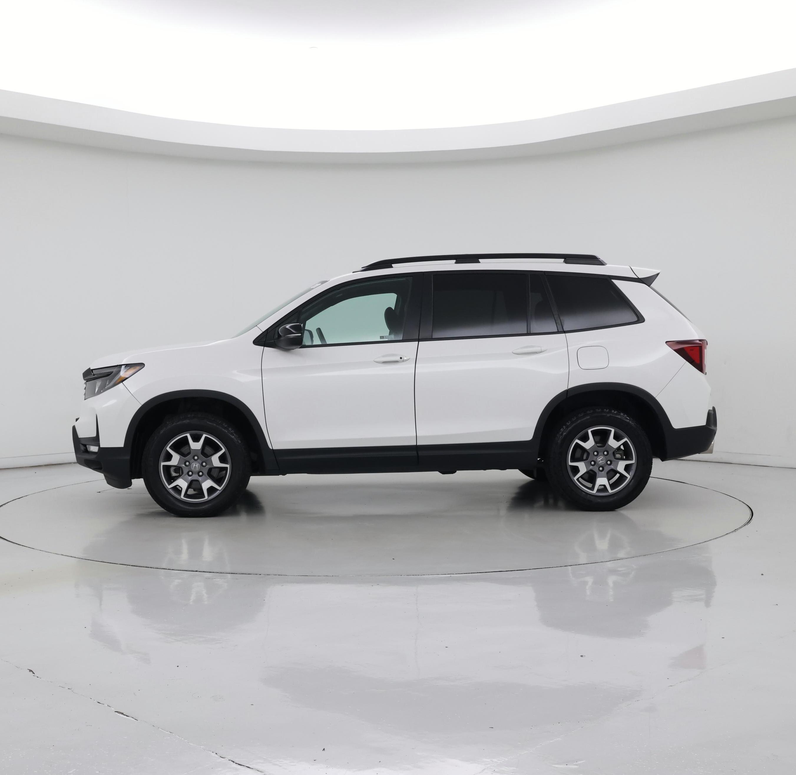 Thumbnail: 2023 Honda Passport - 3