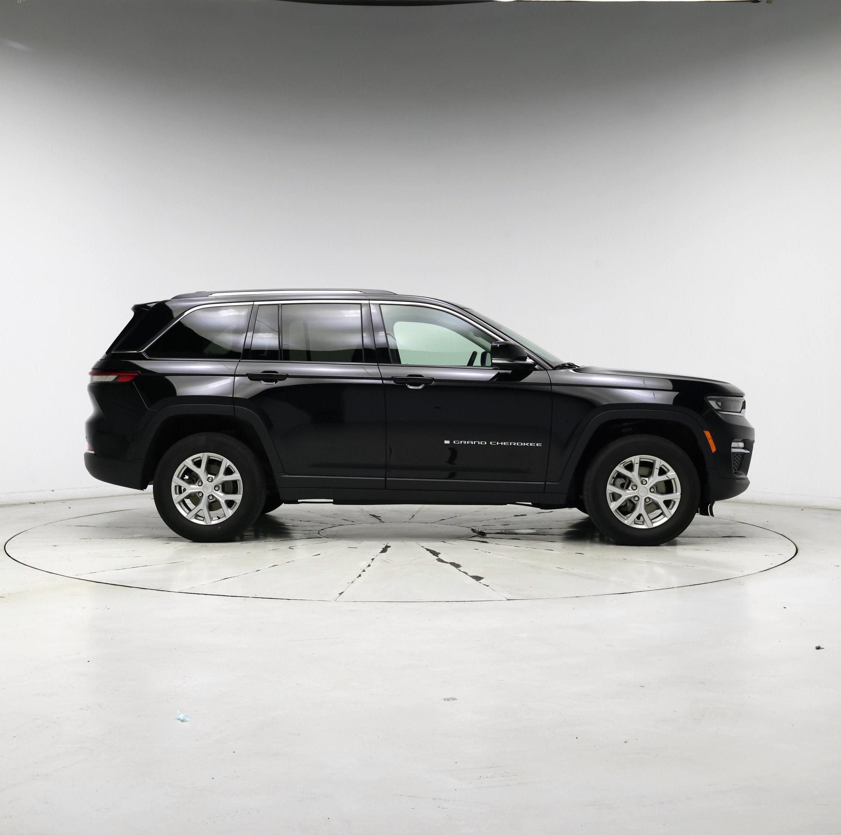 Thumbnail: 2023 Jeep Grand Cherokee - 7