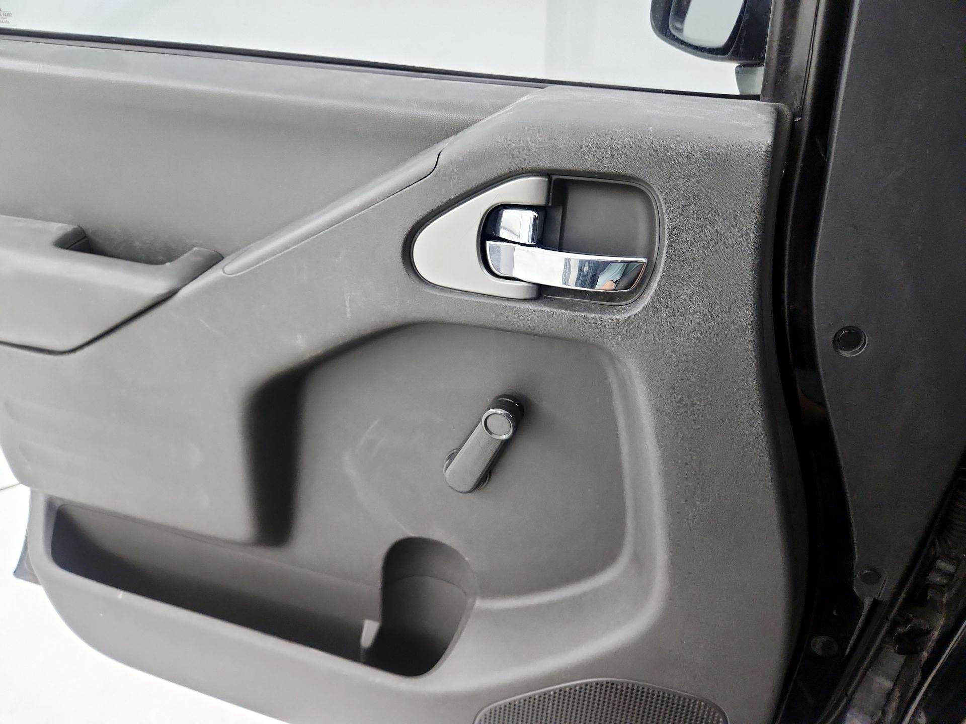 Thumbnail: 2016 Nissan Frontier - 12