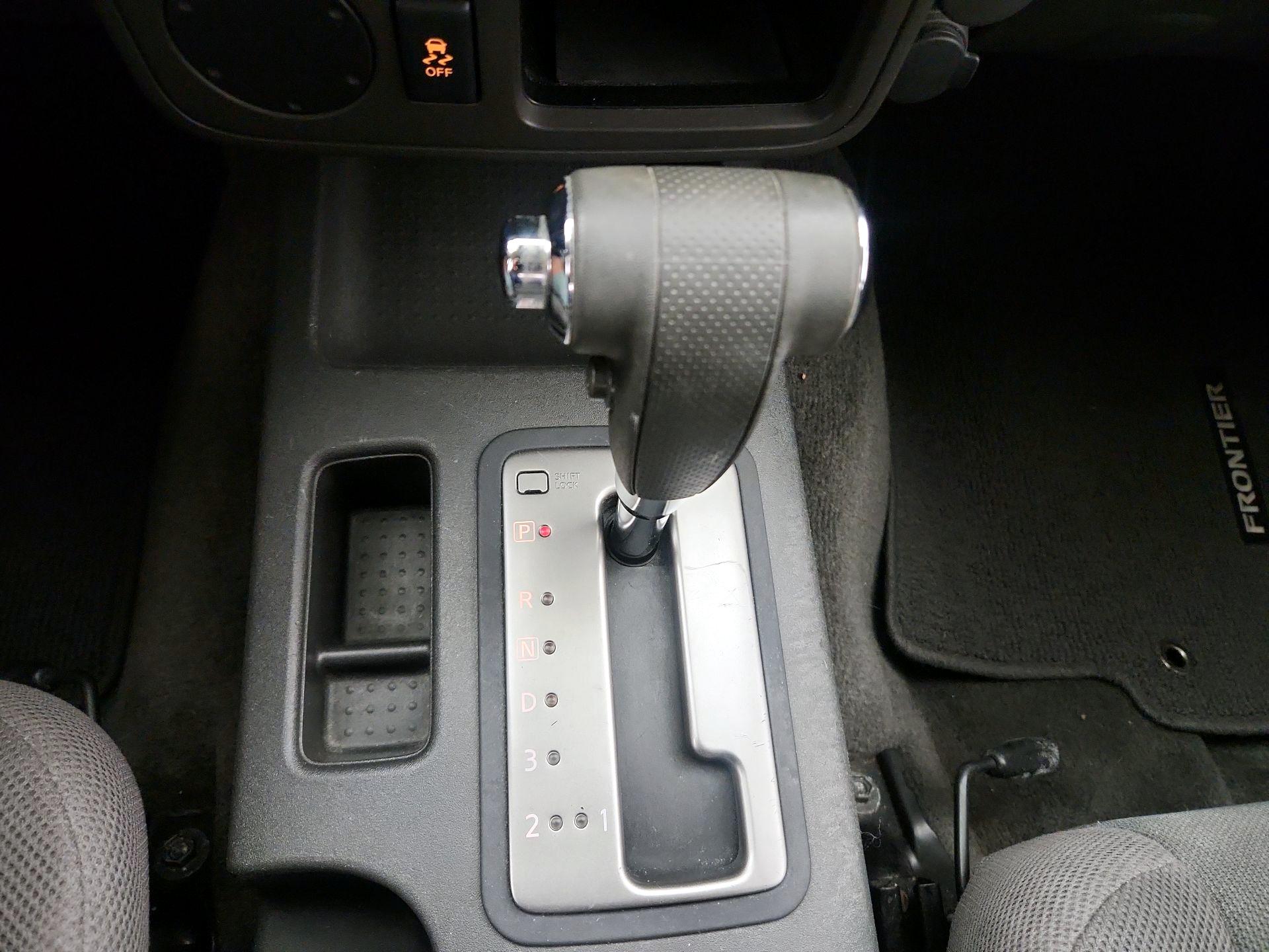 Thumbnail: 2016 Nissan Frontier - 16