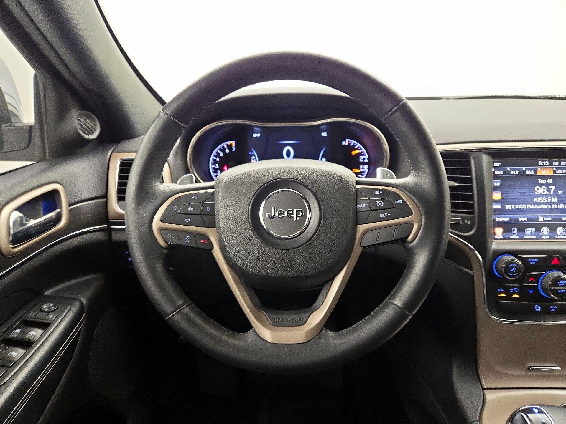 Thumbnail: 2015 Jeep Grand Cherokee - 10