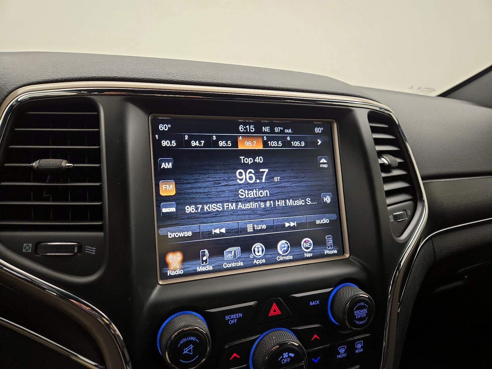Thumbnail: 2015 Jeep Grand Cherokee - 16