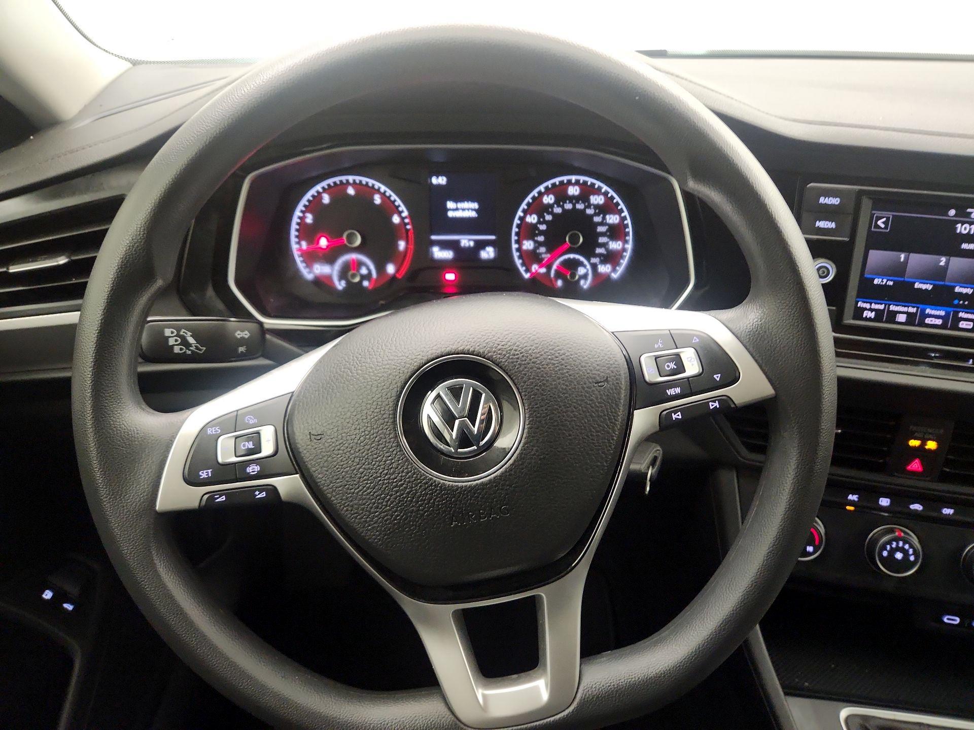 Thumbnail: 2021 Volkswagen Jetta - 10