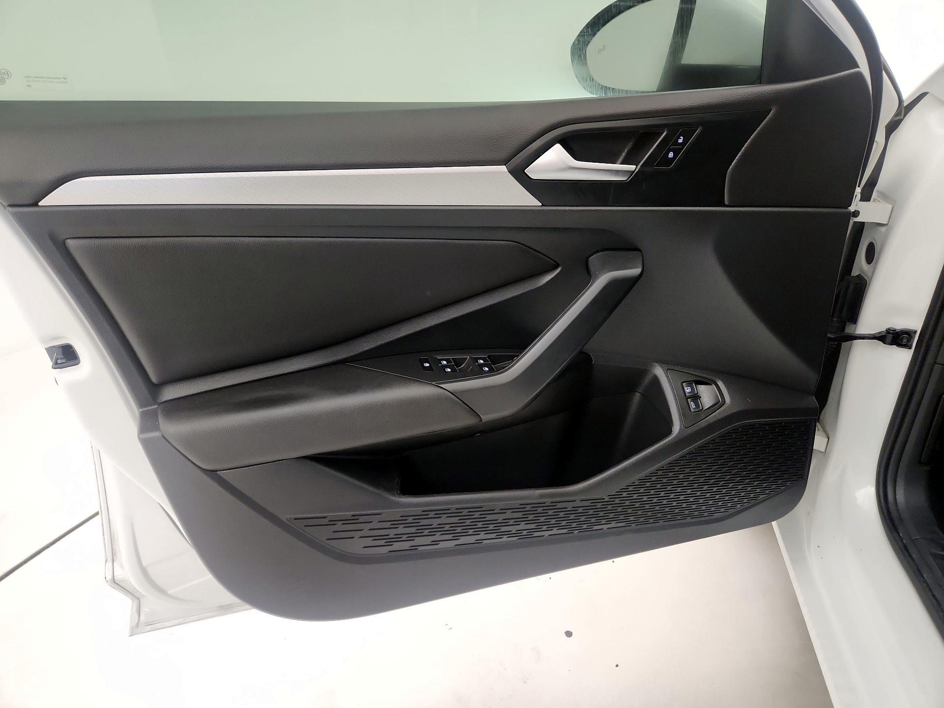 Thumbnail: 2021 Volkswagen Jetta - 12