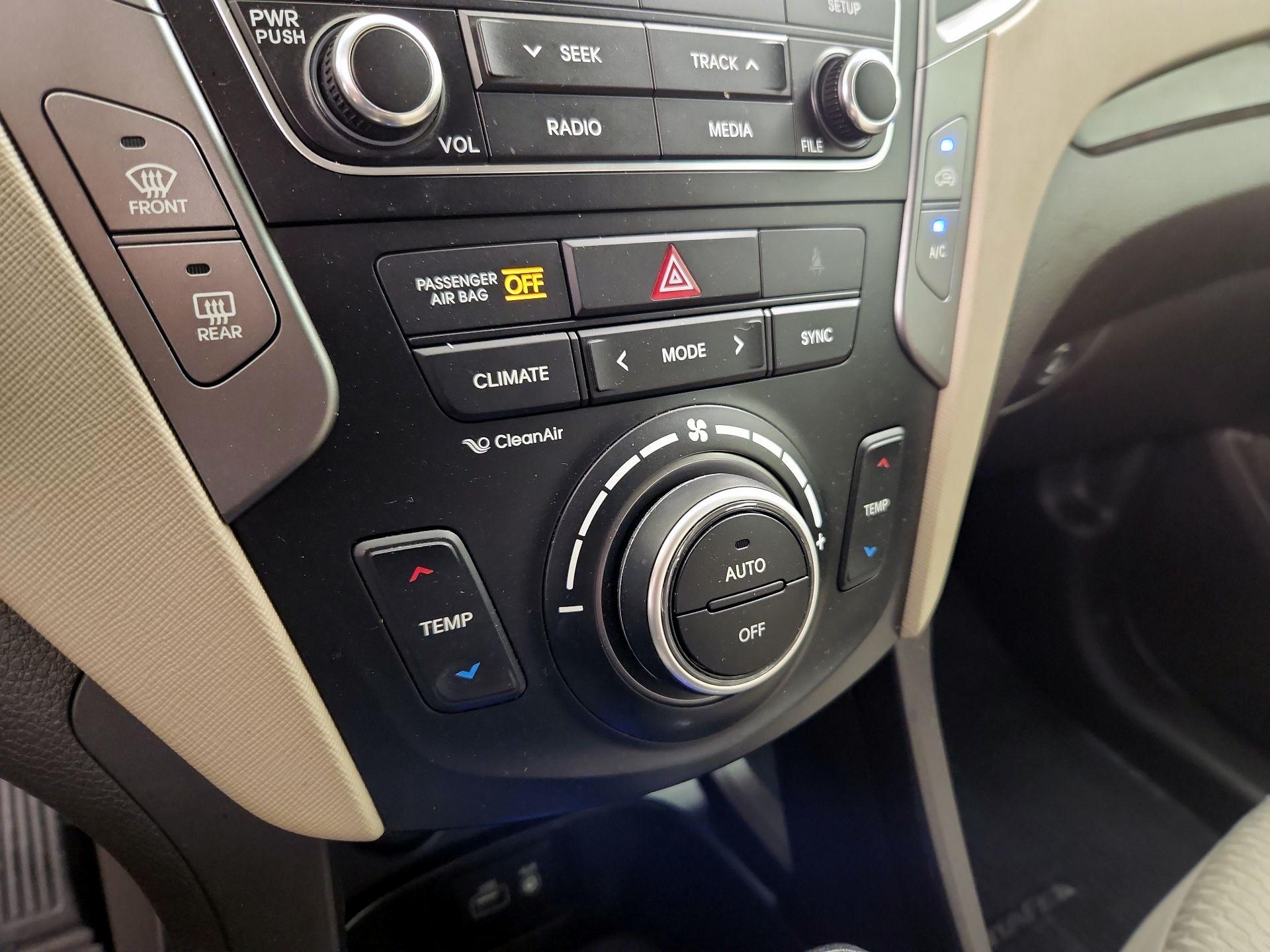 Thumbnail: 2018 Hyundai Santa Fe - 16