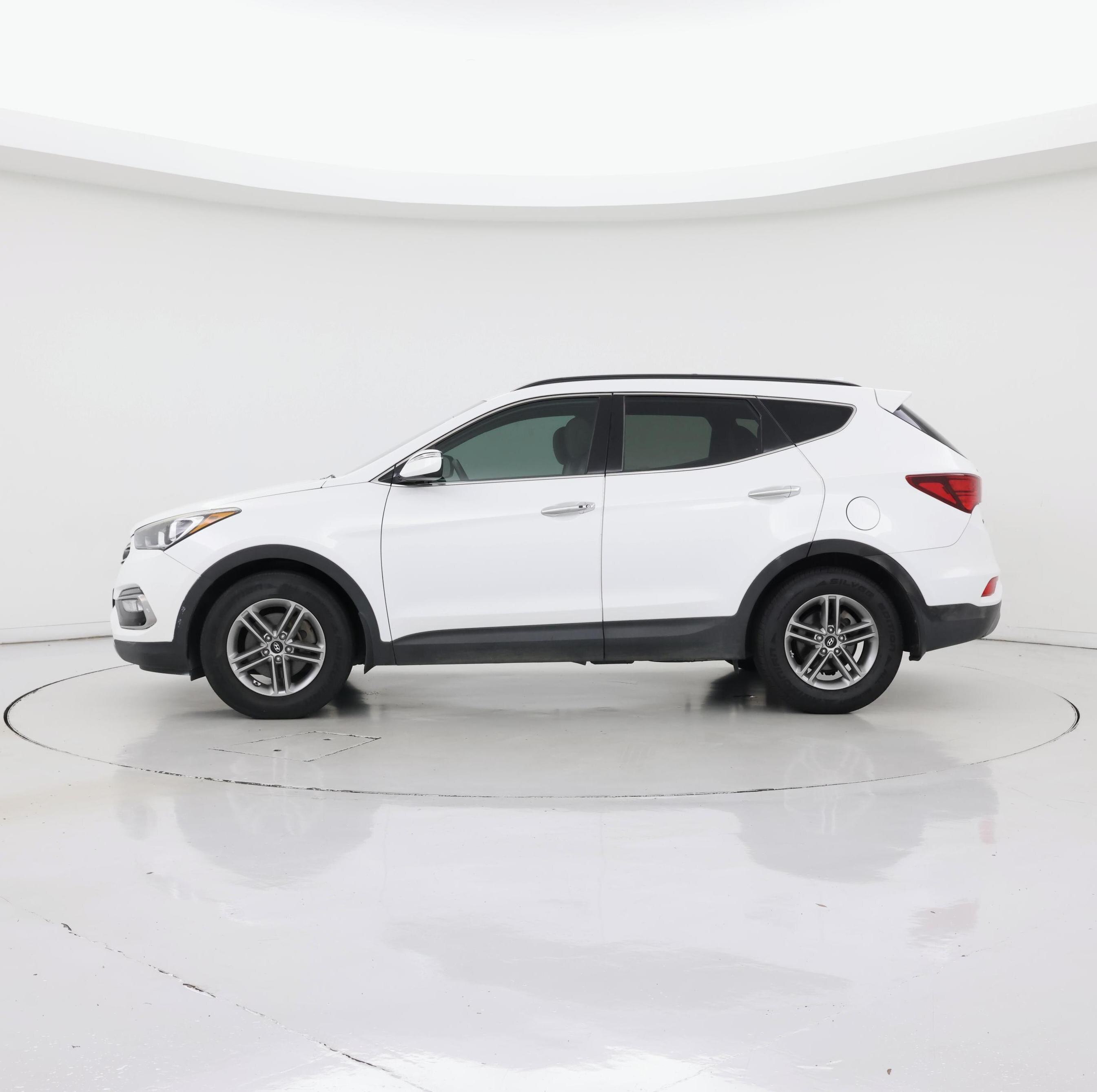 Thumbnail: 2018 Hyundai Santa Fe - 3