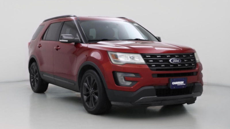2017 Ford Explorer XLT Hero Image