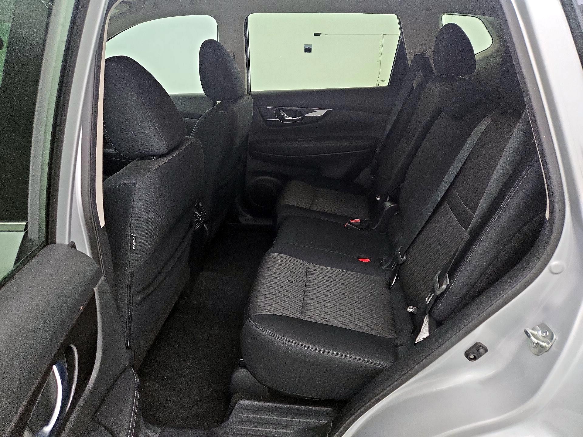 Thumbnail: 2019 Nissan Rogue - 19