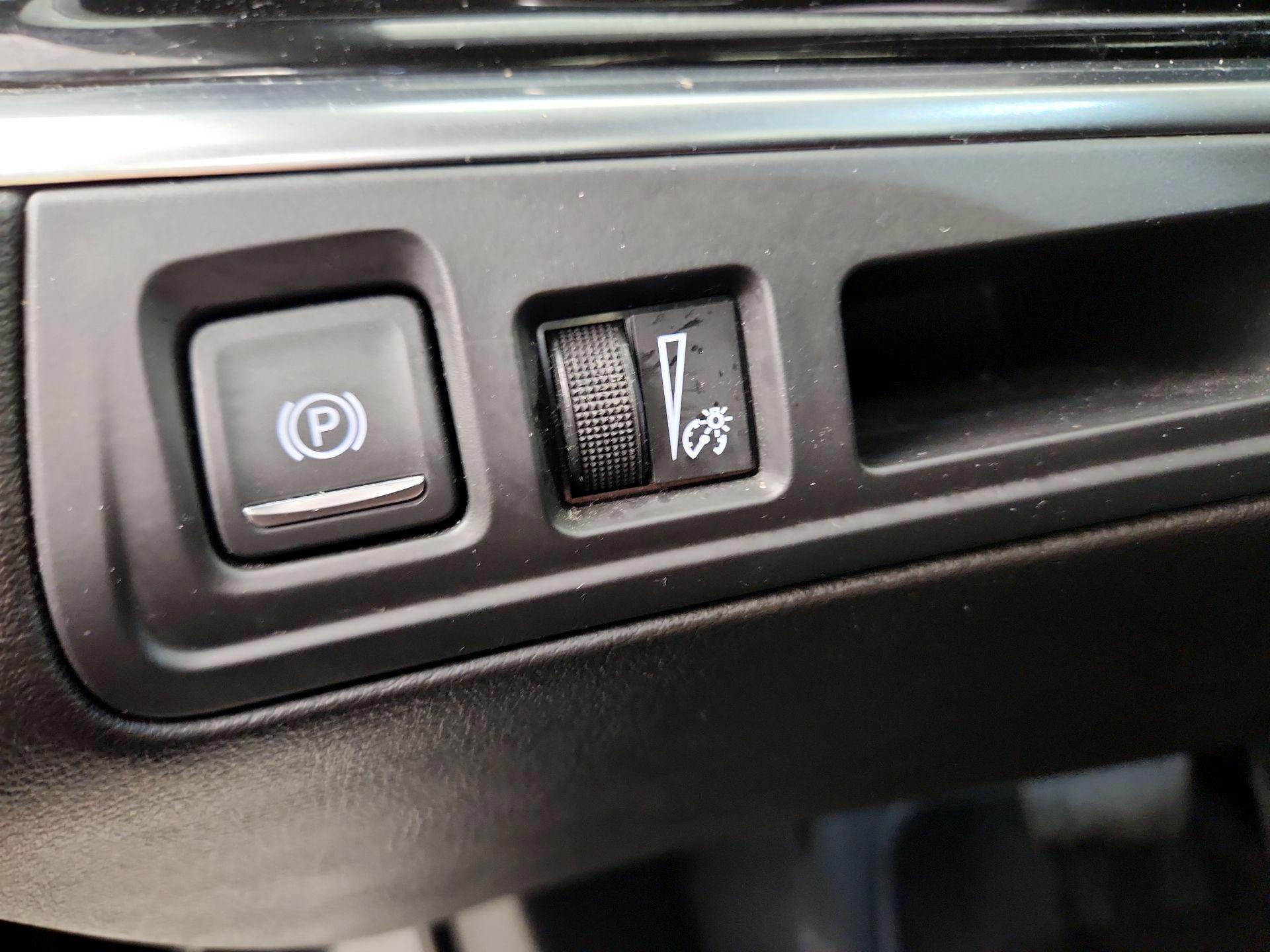 Thumbnail: 2021 Cadillac XT6 - 13