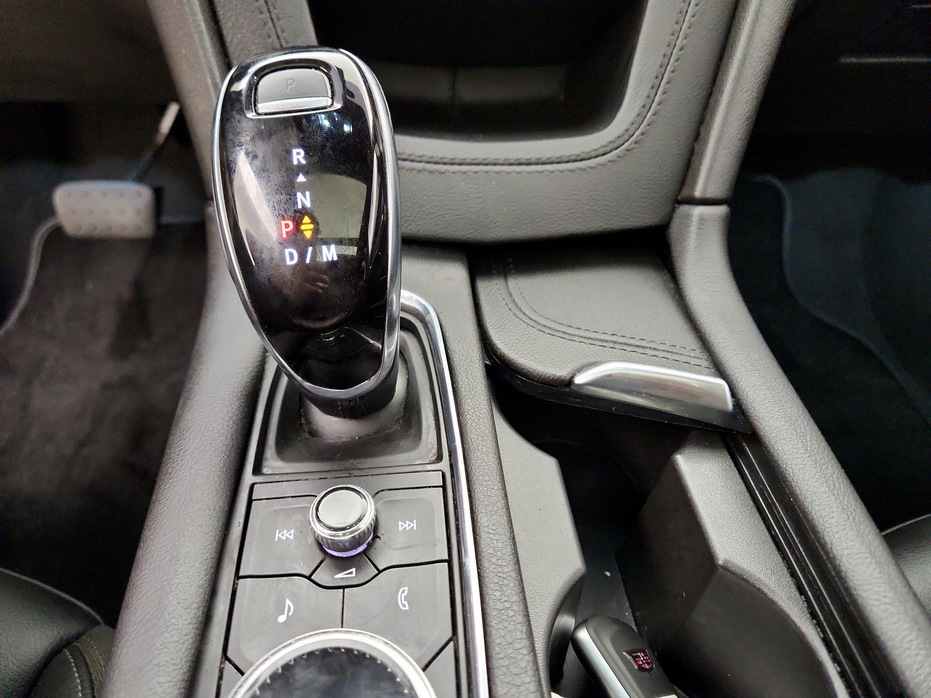 Thumbnail: 2021 Cadillac XT6 - 17