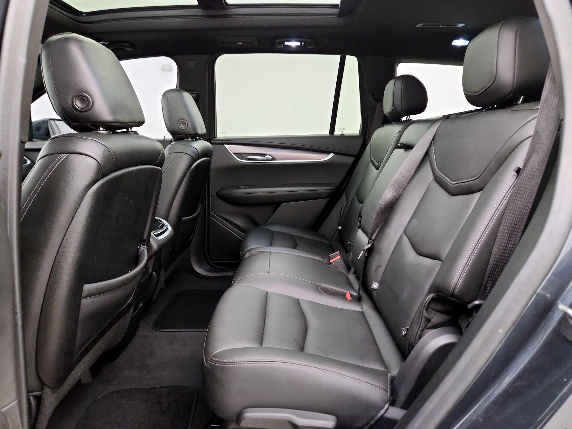 Thumbnail: 2021 Cadillac XT6 - 20