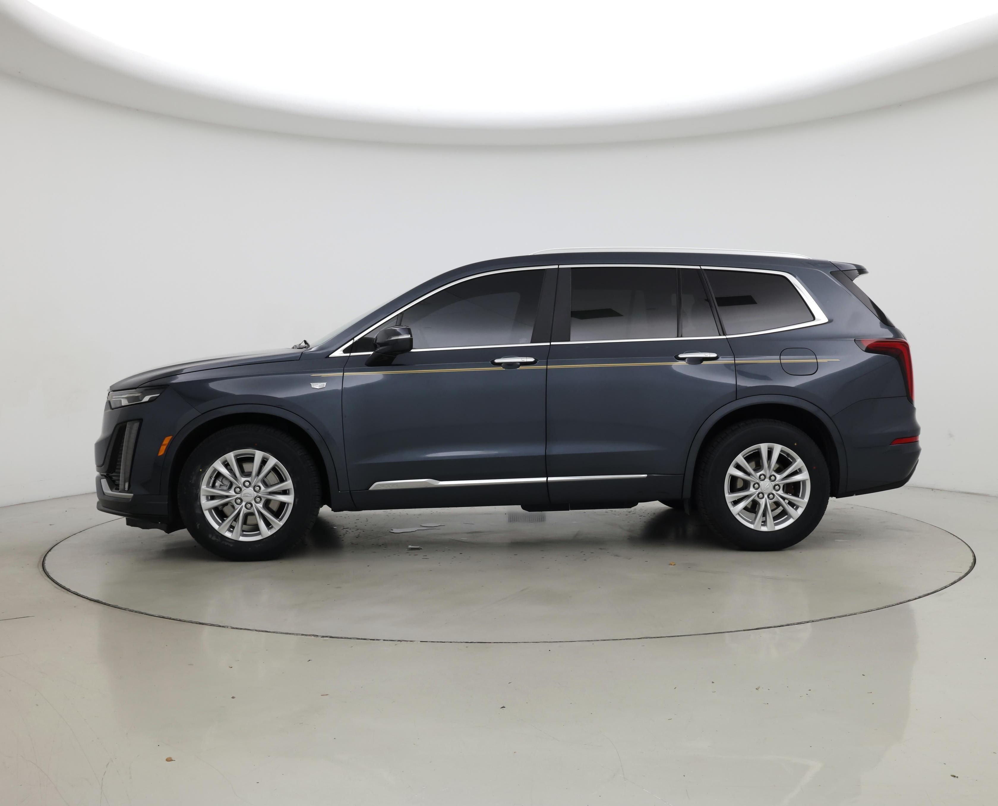 Thumbnail: 2021 Cadillac XT6 - 3