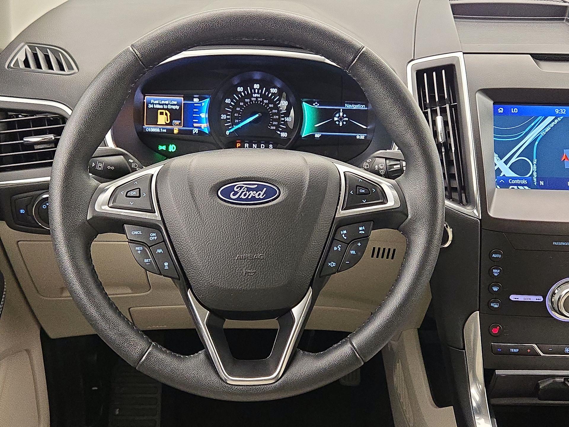Thumbnail: 2020 Ford Edge - 10