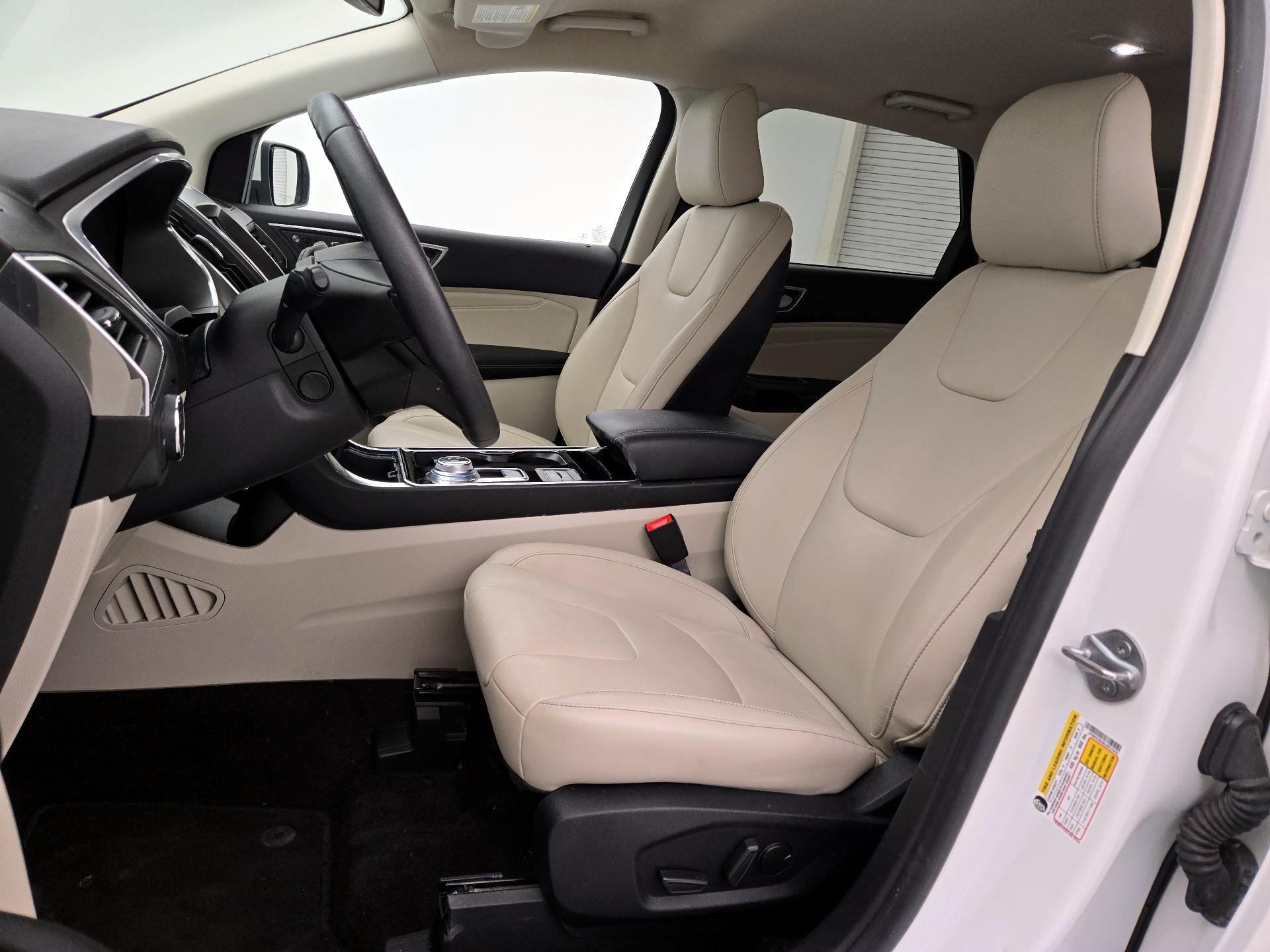 Thumbnail: 2020 Ford Edge - 11