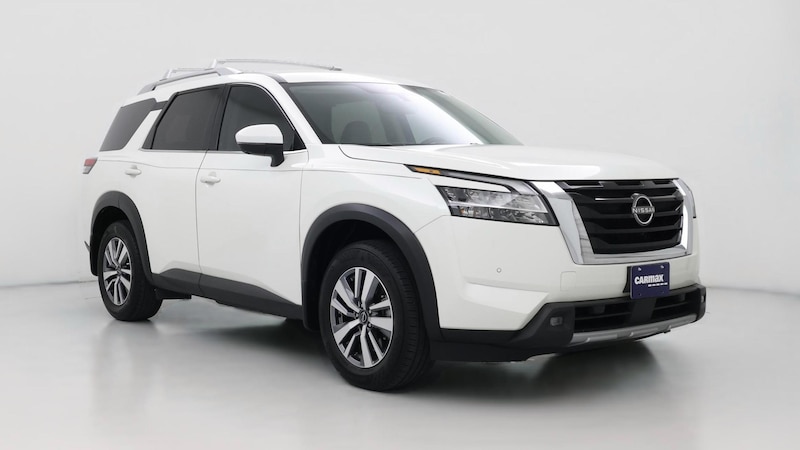 2022 Nissan Pathfinder SL Hero Image