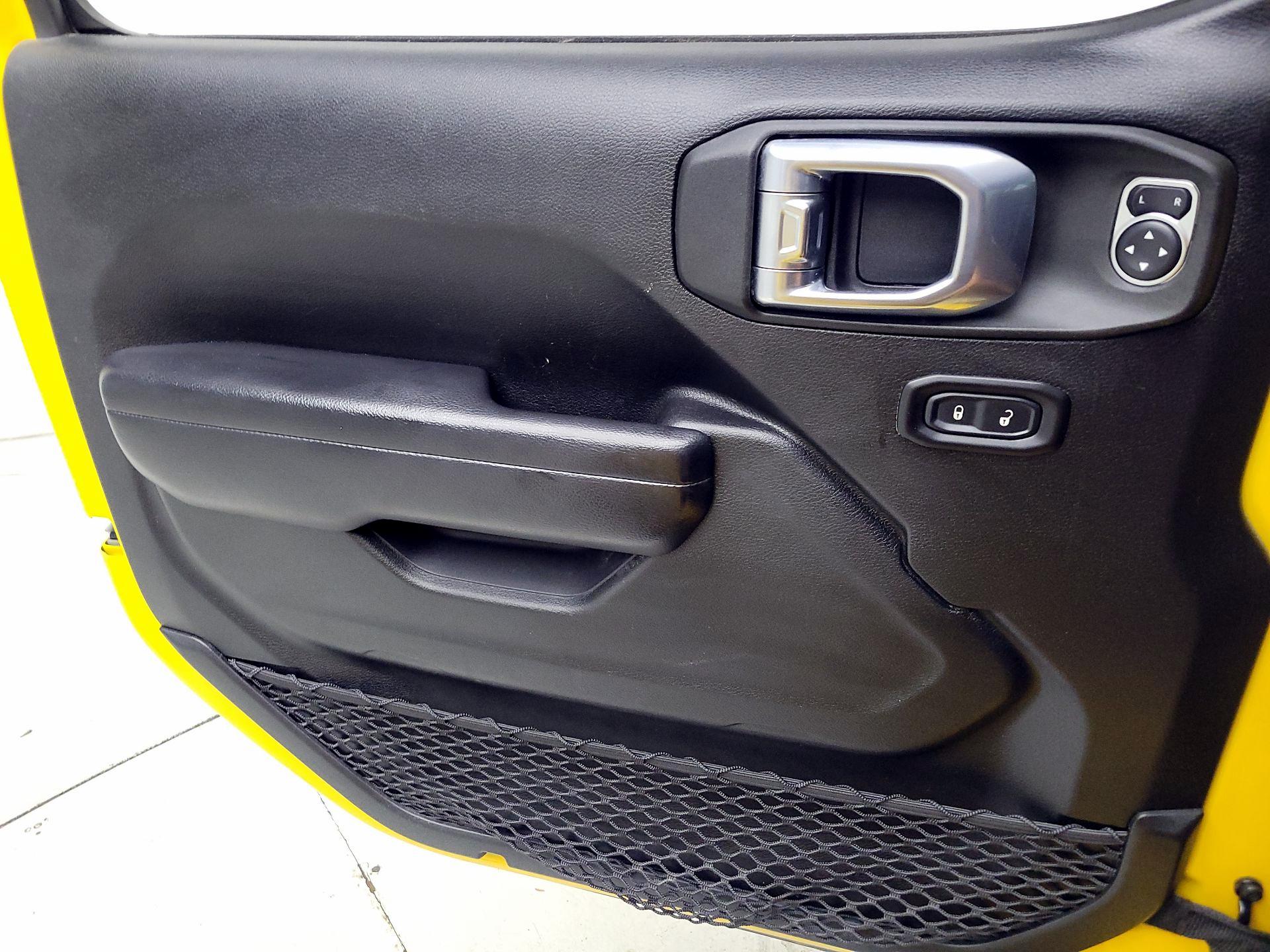 Thumbnail: 2021 Jeep Wrangler - 12