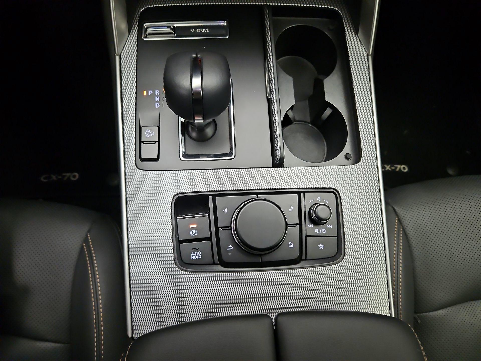 Thumbnail: 2025 Mazda CX-70 - 18