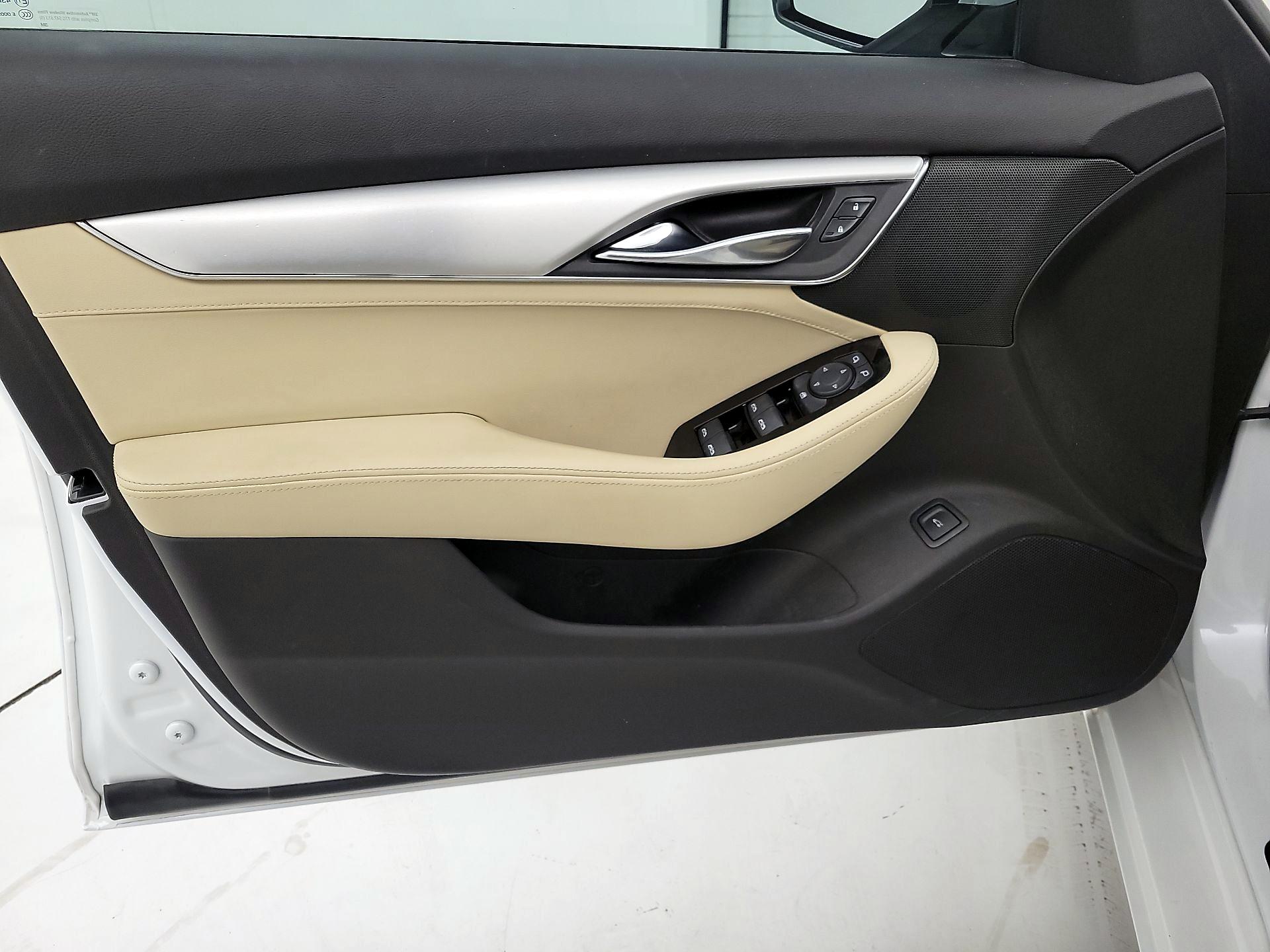 Thumbnail: 2023 Cadillac CT5 - 12