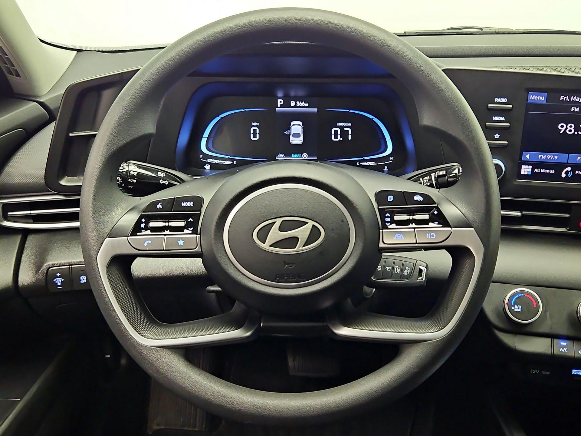 Thumbnail: 2024 Hyundai Elantra - 10